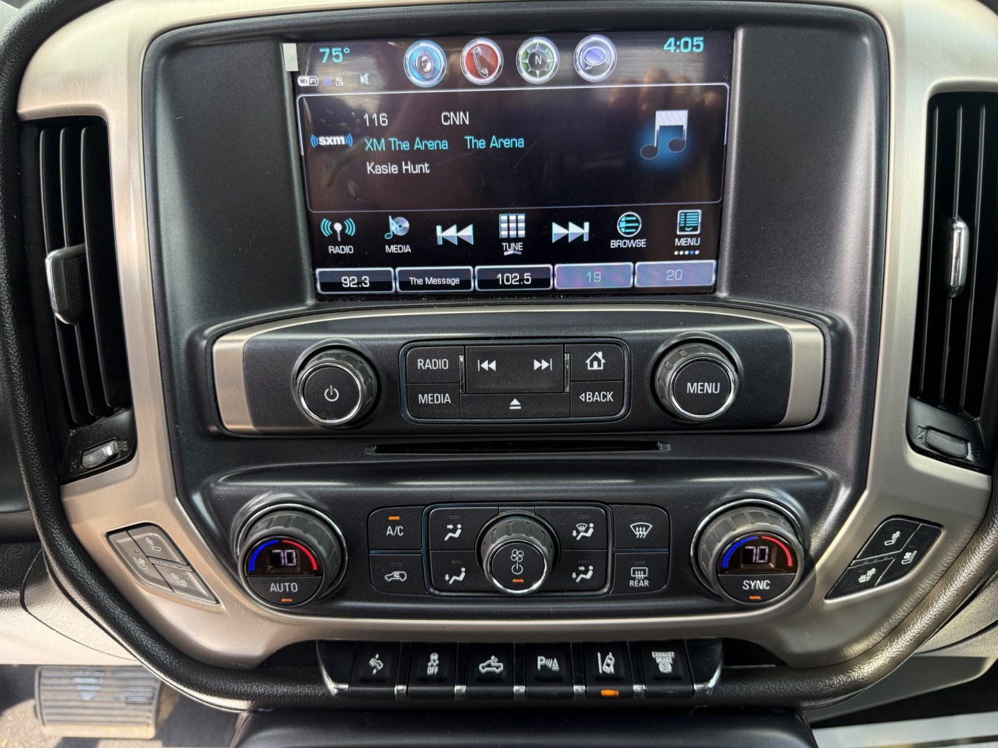 2019 Black /Black GMC Sierra 3500HD Denali Crew Cab 4WD (1GT42WEY7KF) with an 6.6L V8 OHV 16 Turbo DIESEL engine, Automatic transmission, located at 547 E. Main St., Orwell, OH, 44076, (440) 437-5893, 41.535435, -80.847855- Photo#17