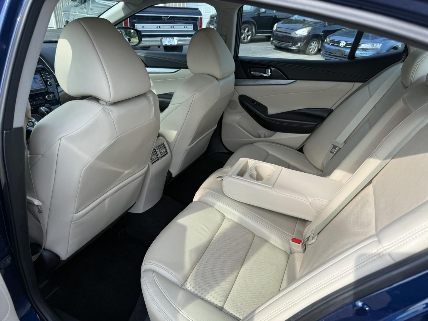 2016 Blue /Tan Nissan Maxima 3.5 SV (1N4AA6AP6GC) with an 3.5L V6 DOHC 24V engine, Automatic transmission, located at 547 E. Main St., Orwell, OH, 44076, (440) 437-5893, 41.535435, -80.847855 - 2016 Nissan Maxima SV – A Sporty Sedan with Strong Power and Everyday Comfort If you want a midsize sedan that still feels energetic, this 2016 Nissan Maxima SV is a compelling choice. The 3.5L V6 produces 300 horsepower and can move from 0-60 in 5.8 seconds, while Sport Mode sharpens the respons- Photo#22