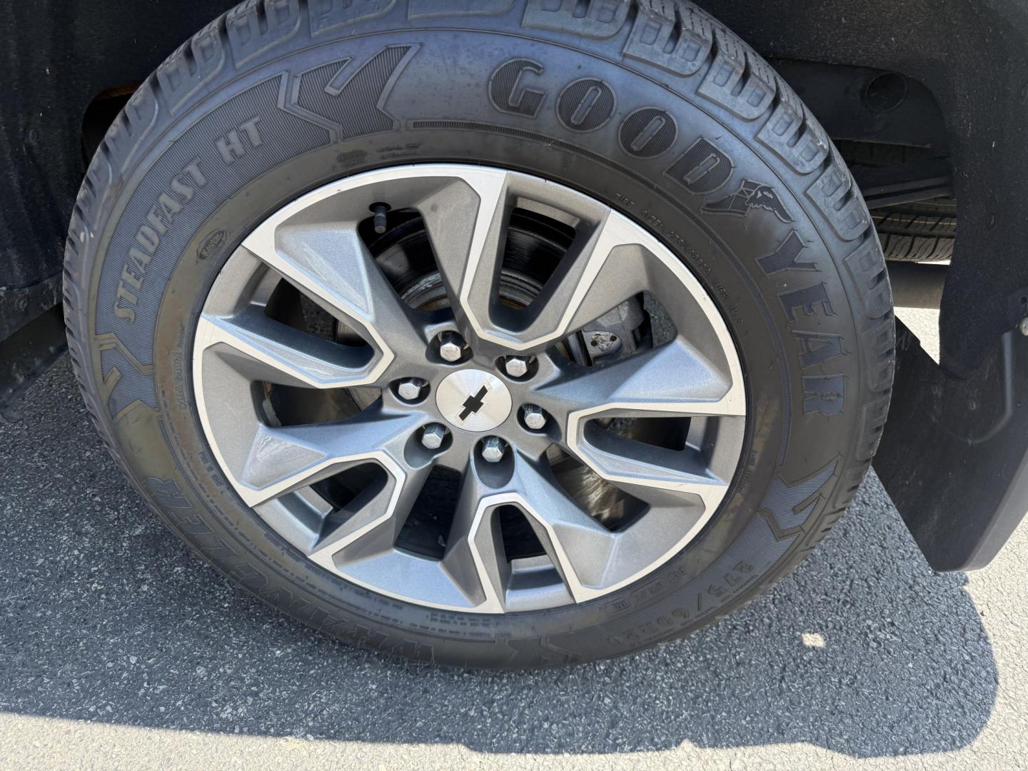 2019 Black /Black Chevrolet Silverado 1500 RST Crew Cab 4WD (1GCUYEED7KZ) with an 5.3L V8 OHV 16V engine, Automatic transmission, located at 547 E. Main St., Orwell, OH, 44076, (440) 437-5893, 41.535435, -80.847855 - 2019 Chevrolet Silverado 1500 RST Crew Cab 4WD – Strong V8 Capability with Z71 Off-Road Equipment If you need a full-size truck that can handle real work and still feel comfortable on the daily drive, this 2019 Chevrolet Silverado 1500 RST Crew Cab 4WD is a solid choice. The 5.3L EcoTec3 V8 and 8- Photo#30