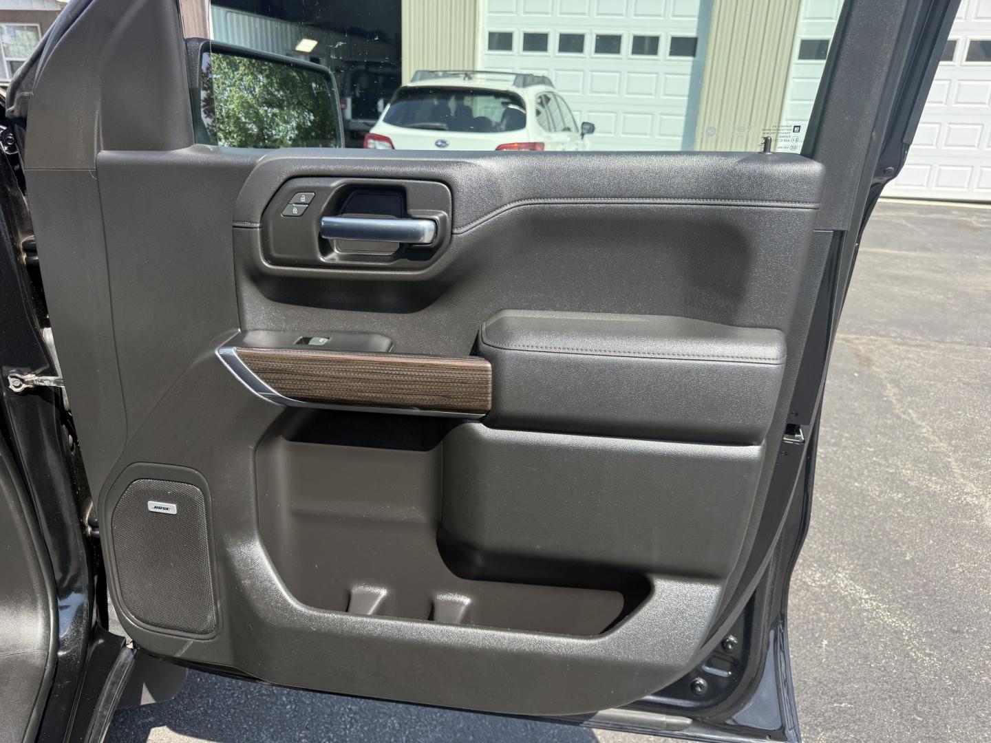 2019 Black /Black Chevrolet Silverado 1500 RST Crew Cab 4WD (1GCUYEED7KZ) with an 5.3L V8 OHV 16V engine, Automatic transmission, located at 547 E. Main St., Orwell, OH, 44076, (440) 437-5893, 41.535435, -80.847855 - 2019 Chevrolet Silverado 1500 RST Crew Cab 4WD – Strong V8 Capability with Z71 Off-Road Equipment If you need a full-size truck that can handle real work and still feel comfortable on the daily drive, this 2019 Chevrolet Silverado 1500 RST Crew Cab 4WD is a solid choice. The 5.3L EcoTec3 V8 and 8- Photo#39