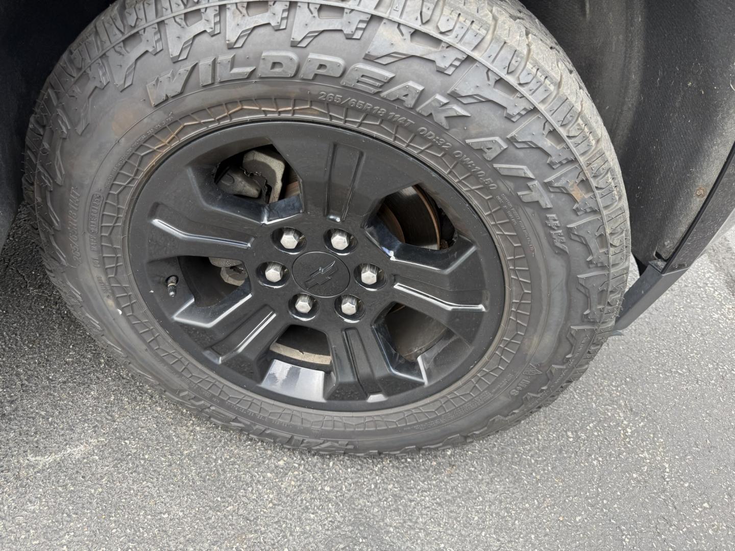 2019 Black /Black Chevrolet Tahoe LS 4WD (1GNSKAKC6KR) with an 5.3L V8 OHV 16V engine, Automatic transmission, located at 547 E. Main St., Orwell, OH, 44076, (440) 437-5893, 41.535435, -80.847855 - 2019 Chevrolet Tahoe LS 4WD – Full-Size Space with Strong V8 Capability If you need a full-size SUV that can haul people, gear, and still tow with confidence, this 2019 Chevrolet Tahoe LS 4WD is a practical choice. The 5.3L EcoTec3 V8 and 6-speed automatic deliver dependable power, while on-deman- Photo#6