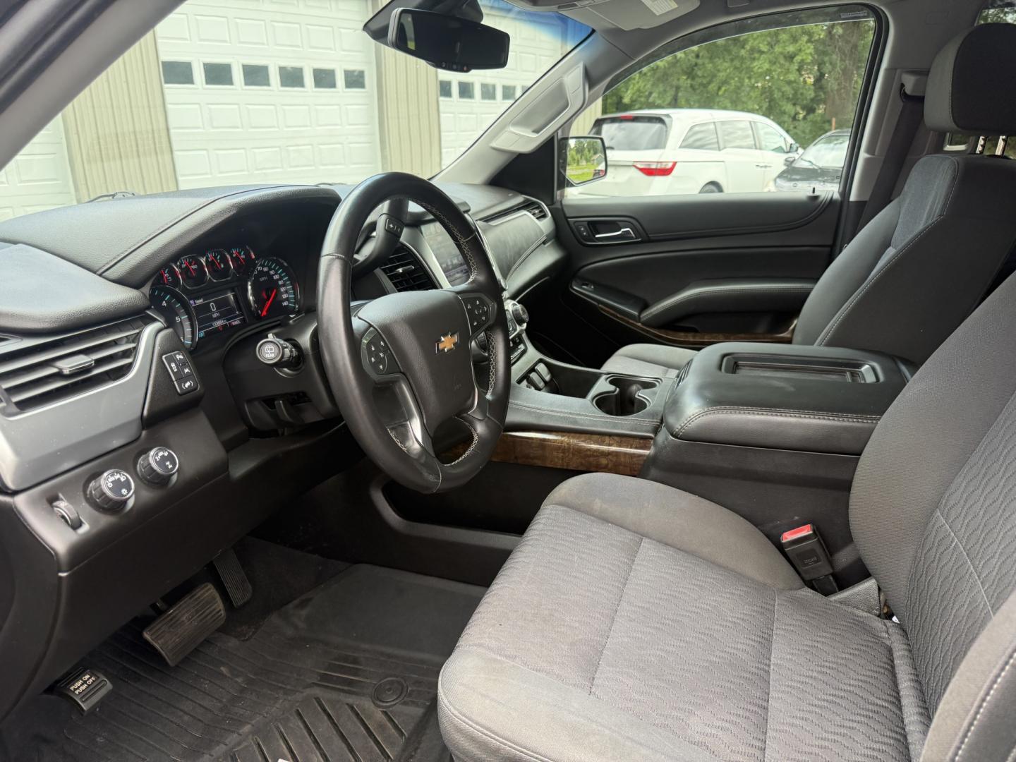 2019 Black /Black Chevrolet Tahoe LS 4WD (1GNSKAKC6KR) with an 5.3L V8 OHV 16V engine, Automatic transmission, located at 547 E. Main St., Orwell, OH, 44076, (440) 437-5893, 41.535435, -80.847855 - 2019 Chevrolet Tahoe LS 4WD – Full-Size Space with Strong V8 Capability If you need a full-size SUV that can haul people, gear, and still tow with confidence, this 2019 Chevrolet Tahoe LS 4WD is a practical choice. The 5.3L EcoTec3 V8 and 6-speed automatic deliver dependable power, while on-deman- Photo#7
