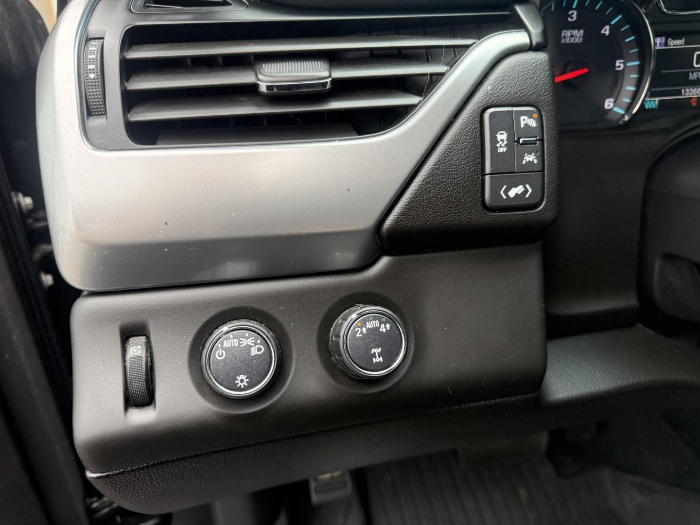 2019 Black /Black Chevrolet Tahoe LS 4WD (1GNSKAKC6KR) with an 5.3L V8 OHV 16V engine, Automatic transmission, located at 547 E. Main St., Orwell, OH, 44076, (440) 437-5893, 41.535435, -80.847855 - 2019 Chevrolet Tahoe LS 4WD – Full-Size Space with Strong V8 Capability If you need a full-size SUV that can haul people, gear, and still tow with confidence, this 2019 Chevrolet Tahoe LS 4WD is a practical choice. The 5.3L EcoTec3 V8 and 6-speed automatic deliver dependable power, while on-deman- Photo#10