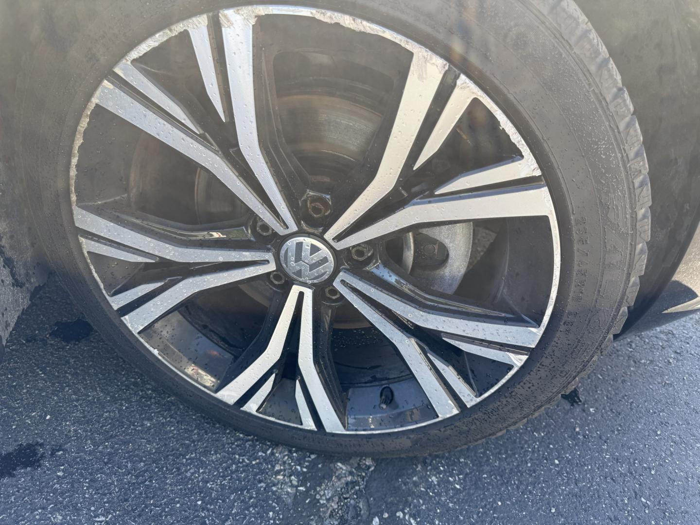 2022 Black /Black Volkswagen Passat SE (1VWSA7A36NC) with an 2.0L I4 DOHC 16V Turbo engine, Automatic transmission, located at 547 E. Main St., Orwell, OH, 44076, (440) 437-5893, 41.535435, -80.847855 - 2022 Volkswagen Passat SE – Efficient Midsize Comfort with Modern Driver Aids If you want a roomy sedan that prioritizes comfort, efficiency, and everyday convenience, this 2022 Volkswagen Passat SE is a strong choice. The 2.0L Turbocharged engine and 6-speed automatic deliver smooth power and an- Photo#6