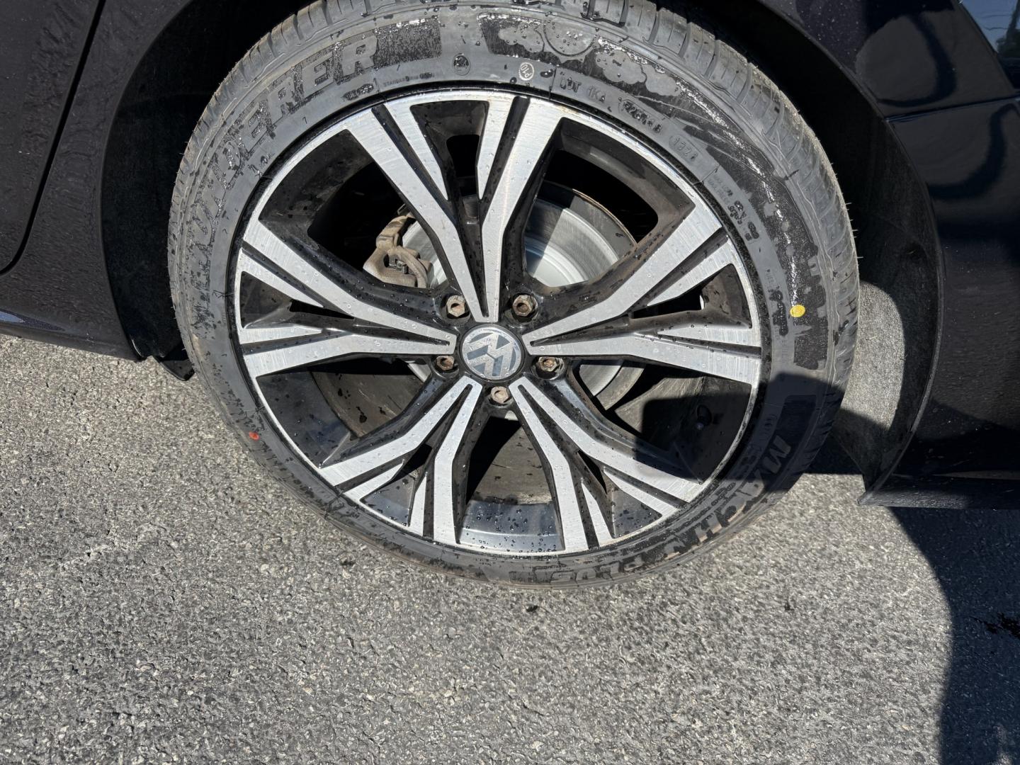 2022 Black /Black Volkswagen Passat SE (1VWSA7A36NC) with an 2.0L I4 DOHC 16V Turbo engine, Automatic transmission, located at 547 E. Main St., Orwell, OH, 44076, (440) 437-5893, 41.535435, -80.847855 - 2022 Volkswagen Passat SE – Efficient Midsize Comfort with Modern Driver Aids If you want a roomy sedan that prioritizes comfort, efficiency, and everyday convenience, this 2022 Volkswagen Passat SE is a strong choice. The 2.0L Turbocharged engine and 6-speed automatic deliver smooth power and an- Photo#35