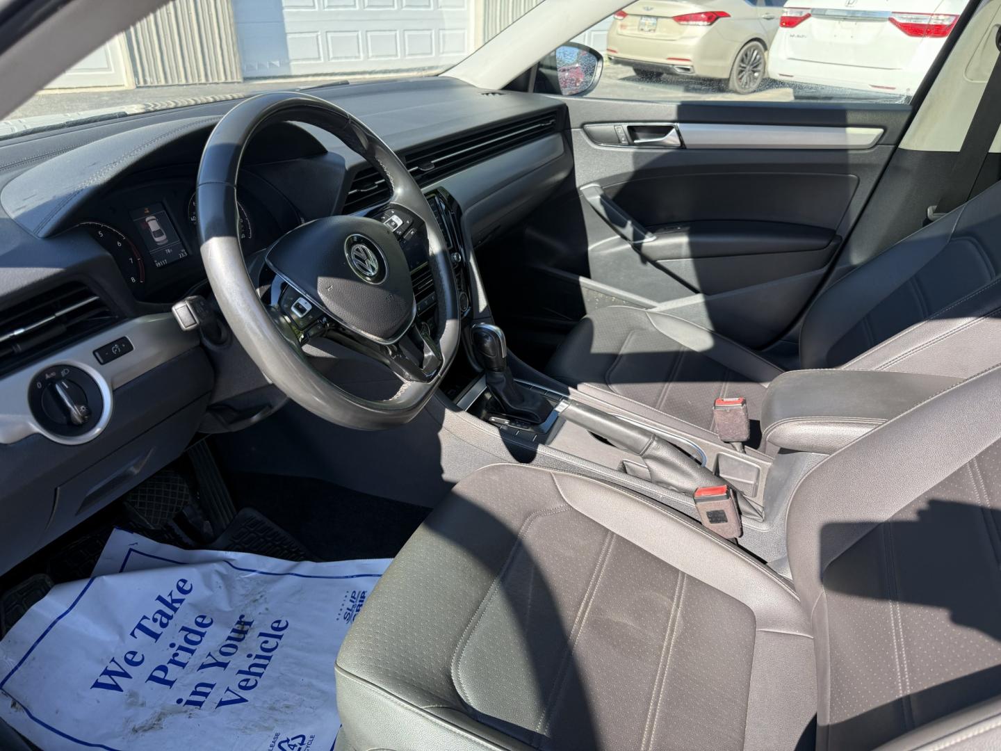 2022 Black /Black Volkswagen Passat SE (1VWSA7A36NC) with an 2.0L I4 DOHC 16V Turbo engine, Automatic transmission, located at 547 E. Main St., Orwell, OH, 44076, (440) 437-5893, 41.535435, -80.847855 - 2022 Volkswagen Passat SE – Efficient Midsize Comfort with Modern Driver Aids If you want a roomy sedan that prioritizes comfort, efficiency, and everyday convenience, this 2022 Volkswagen Passat SE is a strong choice. The 2.0L Turbocharged engine and 6-speed automatic deliver smooth power and an- Photo#8