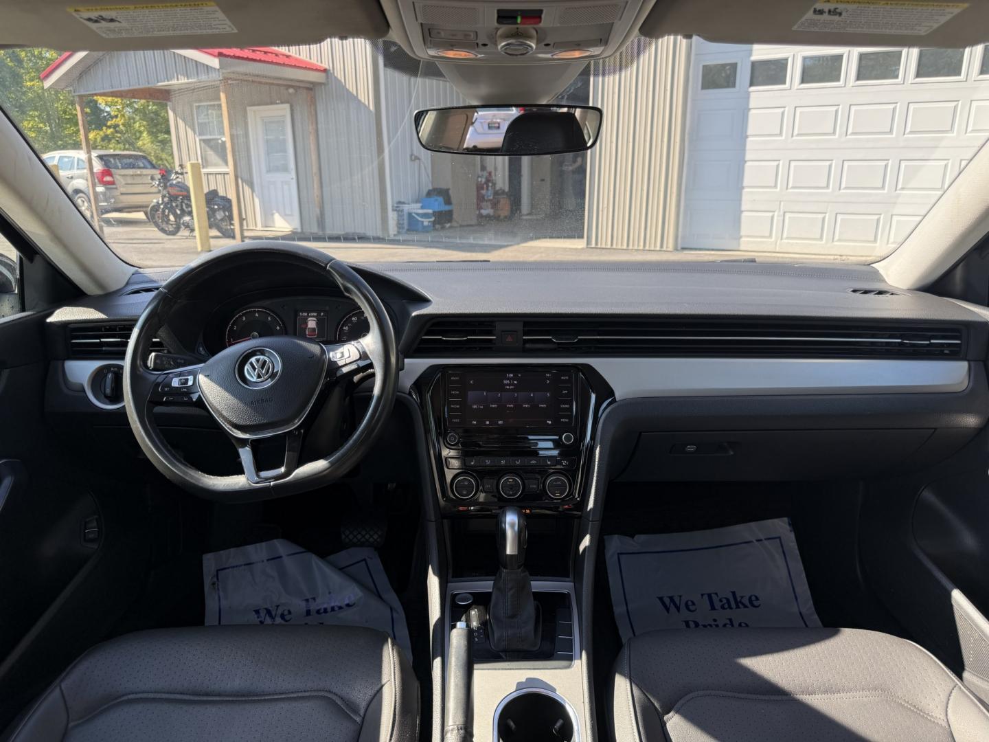 2022 Black /Black Volkswagen Passat SE (1VWSA7A36NC) with an 2.0L I4 DOHC 16V Turbo engine, Automatic transmission, located at 547 E. Main St., Orwell, OH, 44076, (440) 437-5893, 41.535435, -80.847855 - 2022 Volkswagen Passat SE – Efficient Midsize Comfort with Modern Driver Aids If you want a roomy sedan that prioritizes comfort, efficiency, and everyday convenience, this 2022 Volkswagen Passat SE is a strong choice. The 2.0L Turbocharged engine and 6-speed automatic deliver smooth power and an- Photo#26