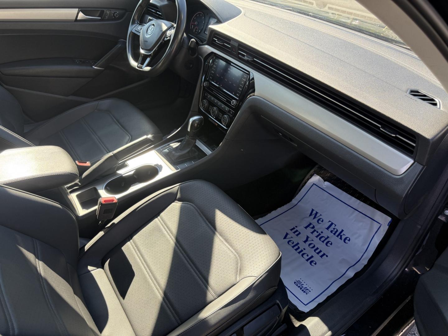 2022 Black /Black Volkswagen Passat SE (1VWSA7A36NC) with an 2.0L I4 DOHC 16V Turbo engine, Automatic transmission, located at 547 E. Main St., Orwell, OH, 44076, (440) 437-5893, 41.535435, -80.847855 - 2022 Volkswagen Passat SE – Efficient Midsize Comfort with Modern Driver Aids If you want a roomy sedan that prioritizes comfort, efficiency, and everyday convenience, this 2022 Volkswagen Passat SE is a strong choice. The 2.0L Turbocharged engine and 6-speed automatic deliver smooth power and an- Photo#41