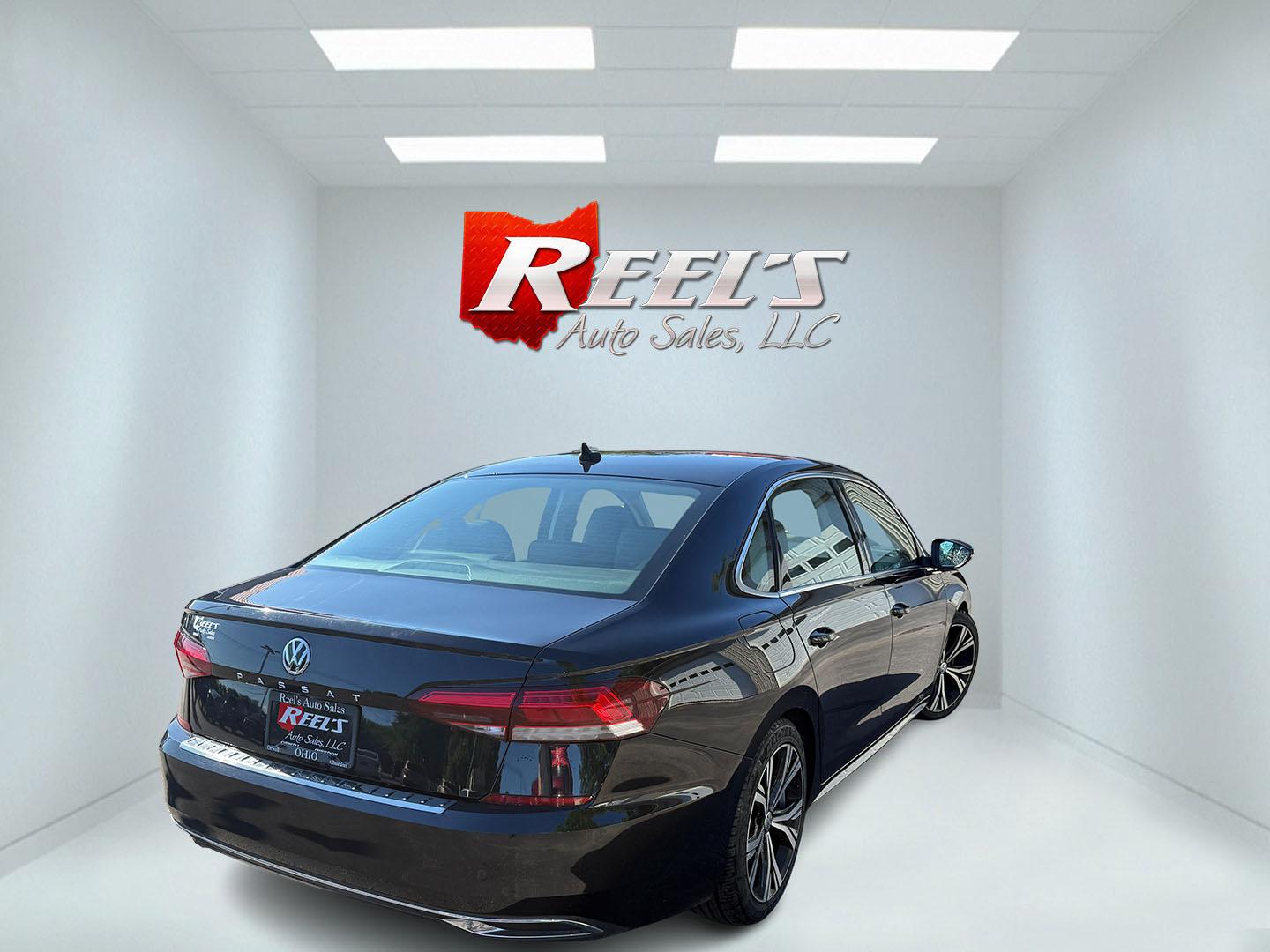 2022 Black /Black Volkswagen Passat SE (1VWSA7A36NC) with an 2.0L I4 DOHC 16V Turbo engine, Automatic transmission, located at 547 E. Main St., Orwell, OH, 44076, (440) 437-5893, 41.535435, -80.847855 - 2022 Volkswagen Passat SE – Efficient Midsize Comfort with Modern Driver Aids If you want a roomy sedan that prioritizes comfort, efficiency, and everyday convenience, this 2022 Volkswagen Passat SE is a strong choice. The 2.0L Turbocharged engine and 6-speed automatic deliver smooth power and an- Photo#31