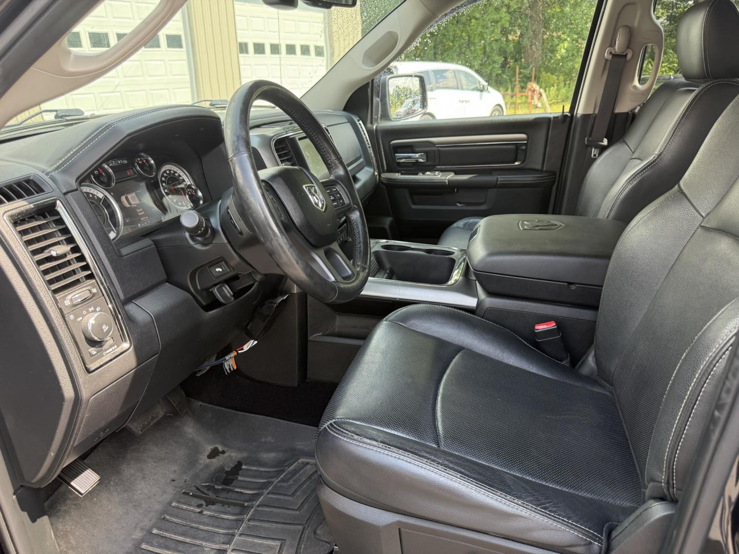 2017 Black /Black RAM 1500 Sport Crew Cab SWB 4WD (1C6RR7MT9HS) with an 5.7L V8 OHV 16V engine, Automatic transmission, located at 547 E. Main St., Orwell, OH, 44076, (440) 437-5893, 41.535435, -80.847855 - Towing Capability If you want a full-size truck that looks sharp and is ready to work, this 2017 Ram 1500 Sport Crew Cab 4WD is a strong option. The 5.7L HEMI V8 and 8-speed automatic deliver dependable power, while 3.92 gearing and on-demand 4WD support a capable 10,140 lb towing capacity. It also- Photo#7