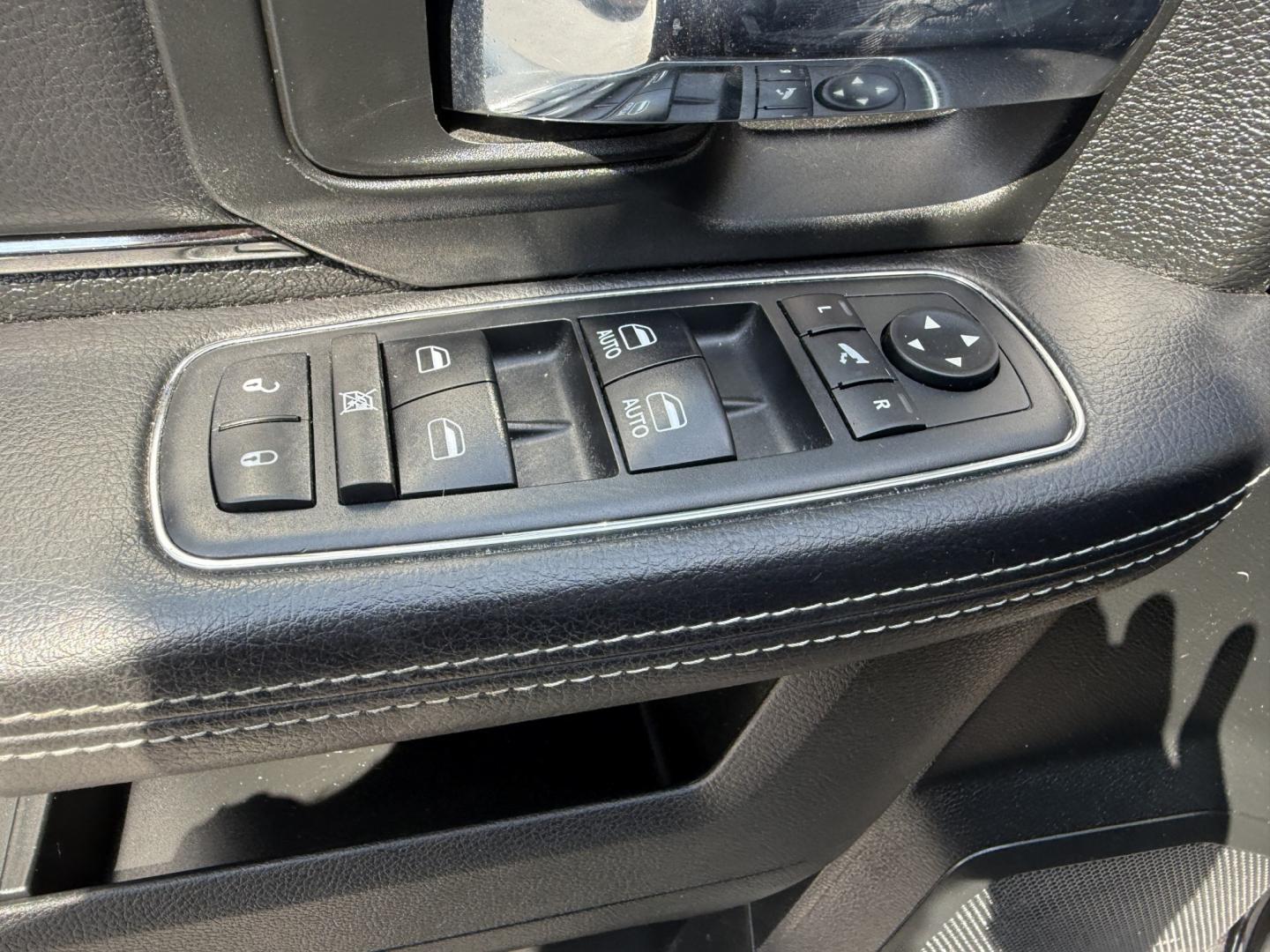 2017 Black /Black RAM 1500 Sport Crew Cab SWB 4WD (1C6RR7MT9HS) with an 5.7L V8 OHV 16V engine, Automatic transmission, located at 547 E. Main St., Orwell, OH, 44076, (440) 437-5893, 41.535435, -80.847855 - Towing Capability If you want a full-size truck that looks sharp and is ready to work, this 2017 Ram 1500 Sport Crew Cab 4WD is a strong option. The 5.7L HEMI V8 and 8-speed automatic deliver dependable power, while 3.92 gearing and on-demand 4WD support a capable 10,140 lb towing capacity. It also- Photo#9