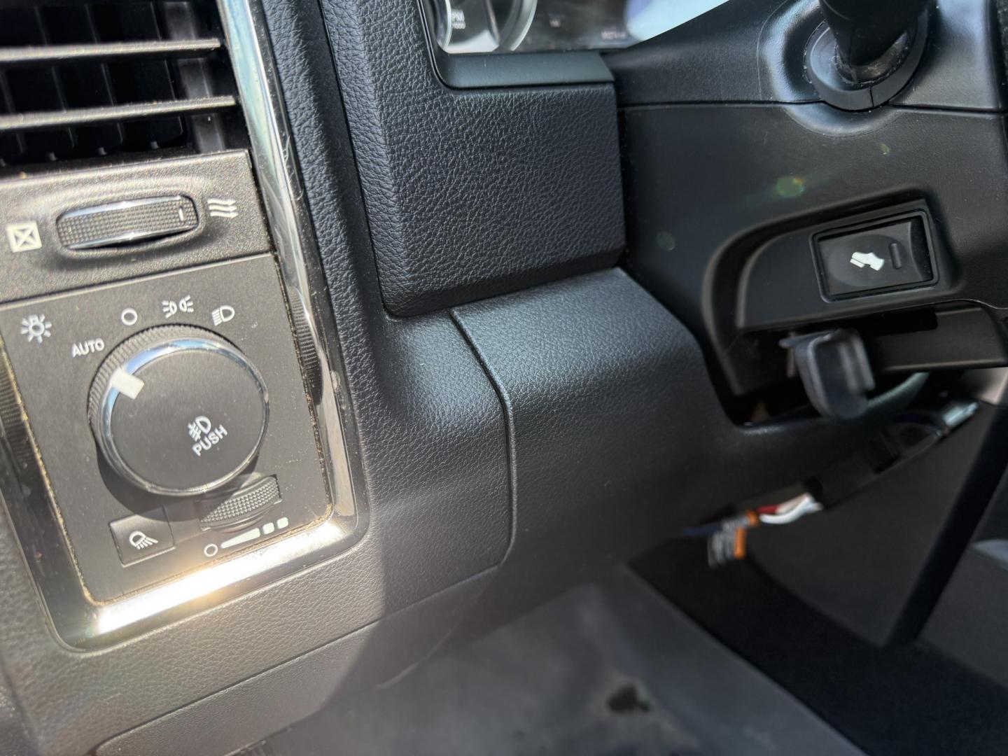 2017 Black /Black RAM 1500 Sport Crew Cab SWB 4WD (1C6RR7MT9HS) with an 5.7L V8 OHV 16V engine, Automatic transmission, located at 547 E. Main St., Orwell, OH, 44076, (440) 437-5893, 41.535435, -80.847855 - Towing Capability If you want a full-size truck that looks sharp and is ready to work, this 2017 Ram 1500 Sport Crew Cab 4WD is a strong option. The 5.7L HEMI V8 and 8-speed automatic deliver dependable power, while 3.92 gearing and on-demand 4WD support a capable 10,140 lb towing capacity. It also- Photo#11