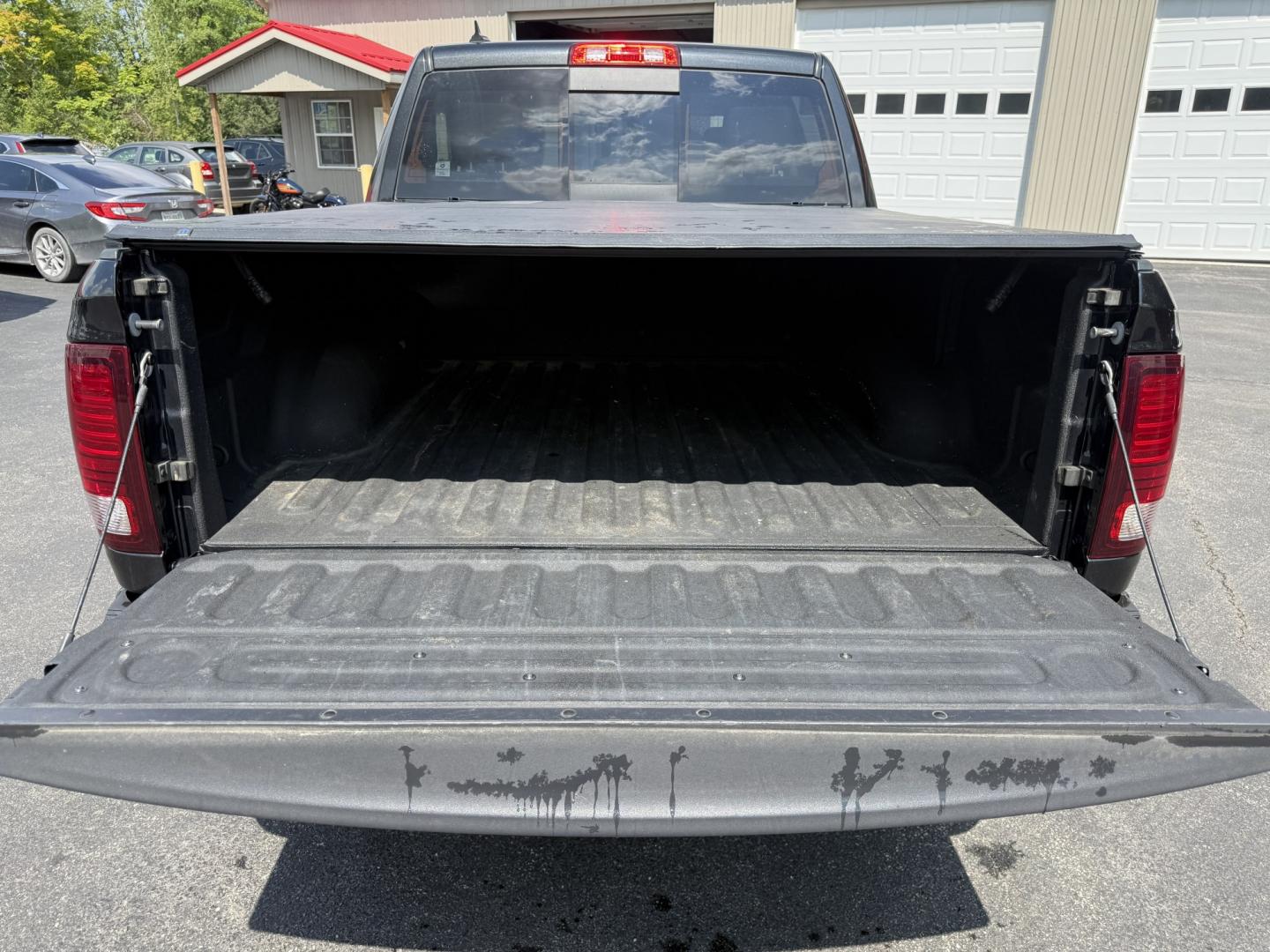 2017 Black /Black RAM 1500 Sport Crew Cab SWB 4WD (1C6RR7MT9HS) with an 5.7L V8 OHV 16V engine, Automatic transmission, located at 547 E. Main St., Orwell, OH, 44076, (440) 437-5893, 41.535435, -80.847855 - Towing Capability If you want a full-size truck that looks sharp and is ready to work, this 2017 Ram 1500 Sport Crew Cab 4WD is a strong option. The 5.7L HEMI V8 and 8-speed automatic deliver dependable power, while 3.92 gearing and on-demand 4WD support a capable 10,140 lb towing capacity. It also- Photo#26