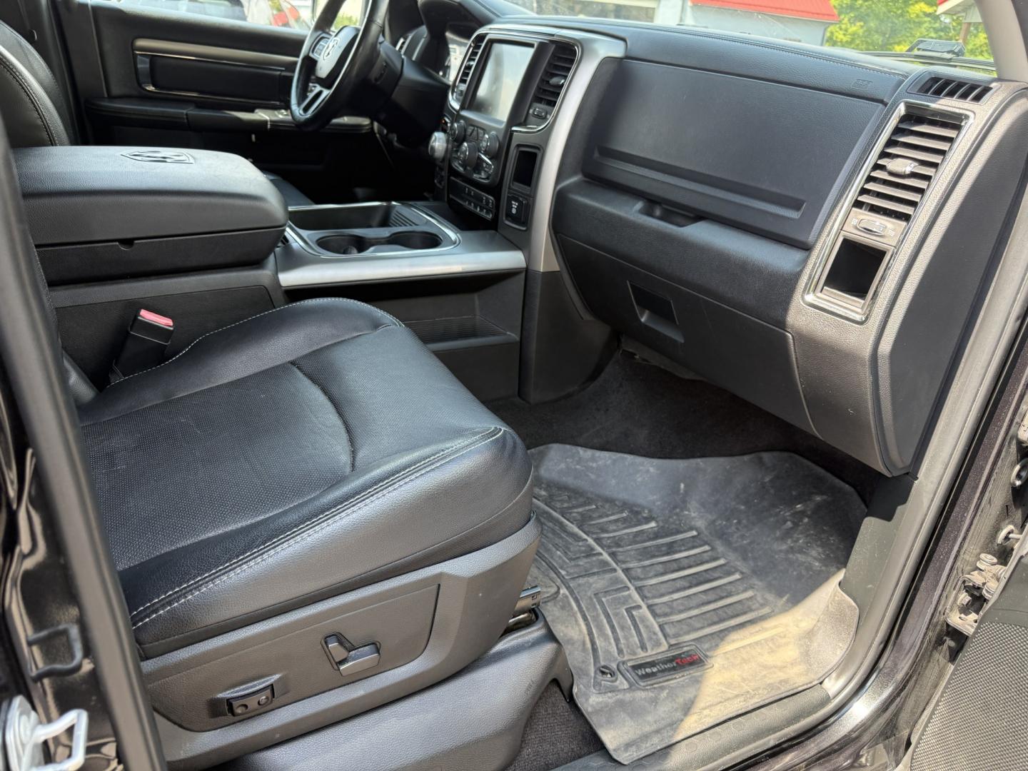 2017 Black /Black RAM 1500 Sport Crew Cab SWB 4WD (1C6RR7MT9HS) with an 5.7L V8 OHV 16V engine, Automatic transmission, located at 547 E. Main St., Orwell, OH, 44076, (440) 437-5893, 41.535435, -80.847855 - Towing Capability If you want a full-size truck that looks sharp and is ready to work, this 2017 Ram 1500 Sport Crew Cab 4WD is a strong option. The 5.7L HEMI V8 and 8-speed automatic deliver dependable power, while 3.92 gearing and on-demand 4WD support a capable 10,140 lb towing capacity. It also- Photo#41