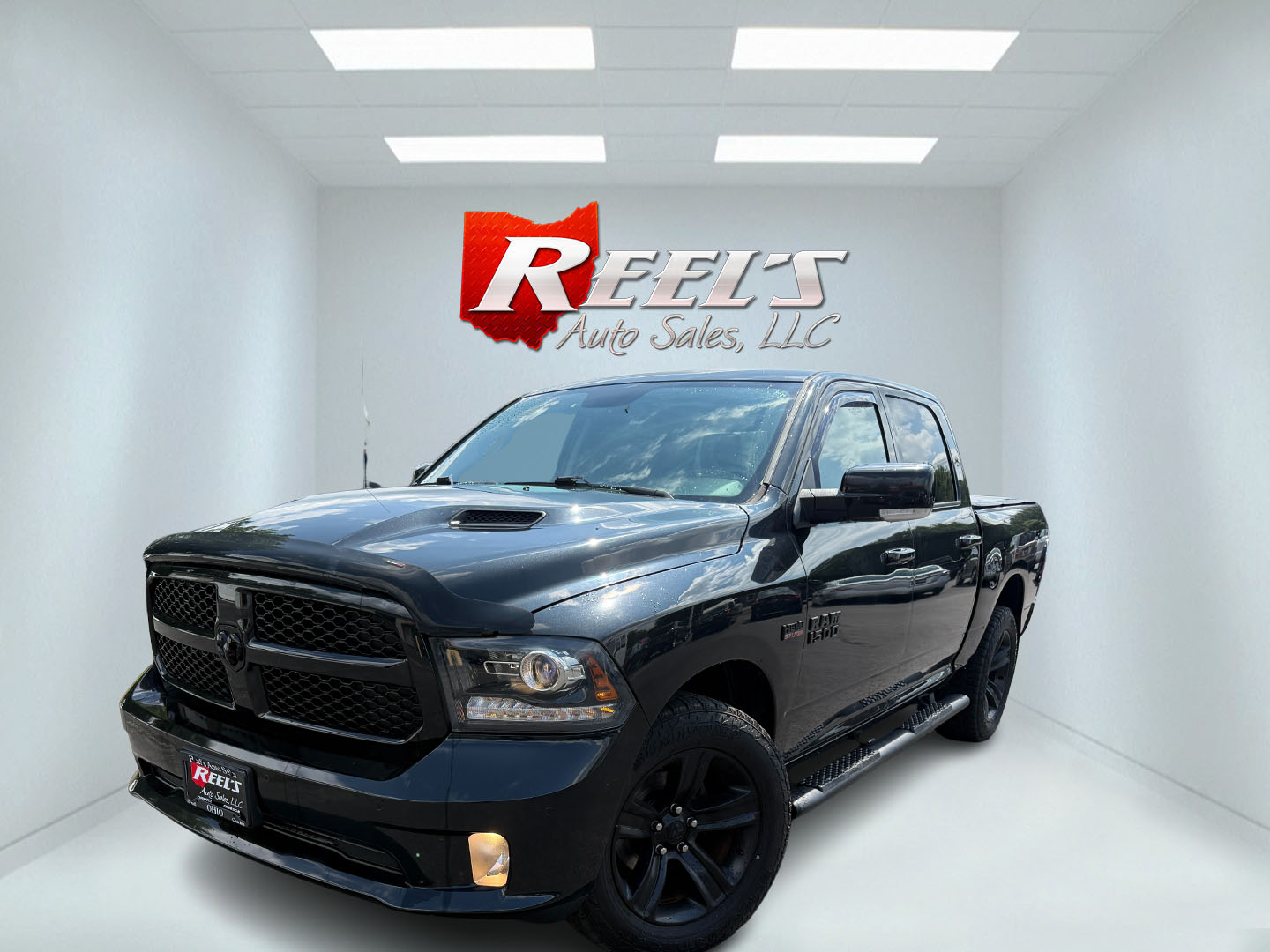 photo of 2017 RAM 1500 Sport Crew Cab SWB 4WD