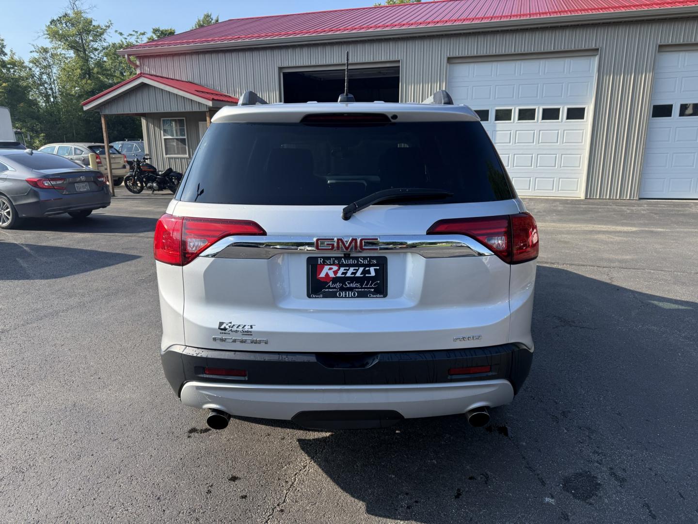 2019 Silver /Black GMC Acadia SLE-2 AWD (1GKKNSLS5KZ) with an 3.6L V6 DOHC 24V engine, Automatic transmission, located at 547 E. Main St., Orwell, OH, 44076, (440) 437-5893, 41.535435, -80.847855 - 2019 GMC Acadia SLE-2 AWD – Family-Ready Midsize SUV with V6 Power and One-Owner History If you need a midsize SUV with room, comfort, and all-weather capability, this 2019 GMC Acadia SLE-2 AWD is a strong option. The 3.6L V6 and 6-speed automatic deliver dependable power, while selectable AWD se- Photo#31