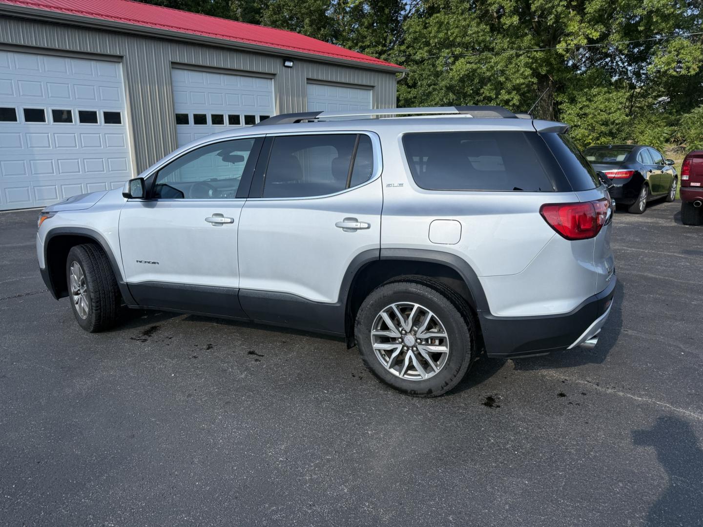 2019 Silver /Black GMC Acadia SLE-2 AWD (1GKKNSLS5KZ) with an 3.6L V6 DOHC 24V engine, Automatic transmission, located at 547 E. Main St., Orwell, OH, 44076, (440) 437-5893, 41.535435, -80.847855 - 2019 GMC Acadia SLE-2 AWD – Family-Ready Midsize SUV with V6 Power and One-Owner History If you need a midsize SUV with room, comfort, and all-weather capability, this 2019 GMC Acadia SLE-2 AWD is a strong option. The 3.6L V6 and 6-speed automatic deliver dependable power, while selectable AWD se- Photo#34