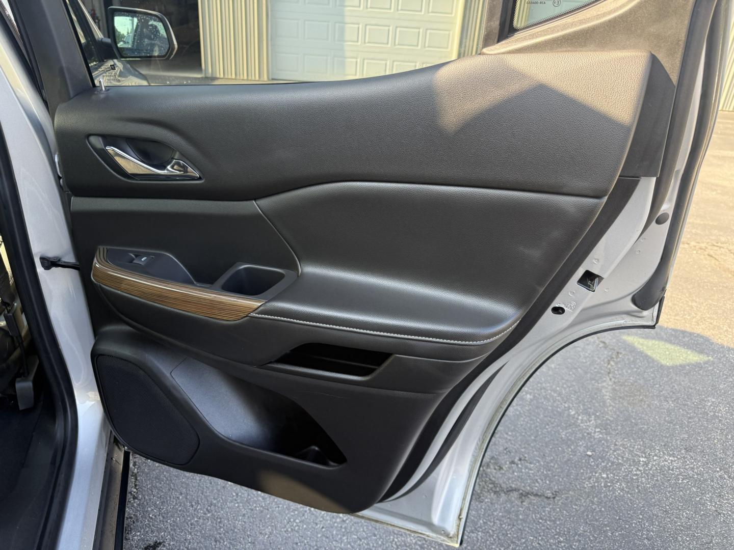 2019 Silver /Black GMC Acadia SLE-2 AWD (1GKKNSLS5KZ) with an 3.6L V6 DOHC 24V engine, Automatic transmission, located at 547 E. Main St., Orwell, OH, 44076, (440) 437-5893, 41.535435, -80.847855 - 2019 GMC Acadia SLE-2 AWD – Family-Ready Midsize SUV with V6 Power and One-Owner History If you need a midsize SUV with room, comfort, and all-weather capability, this 2019 GMC Acadia SLE-2 AWD is a strong option. The 3.6L V6 and 6-speed automatic deliver dependable power, while selectable AWD se- Photo#40