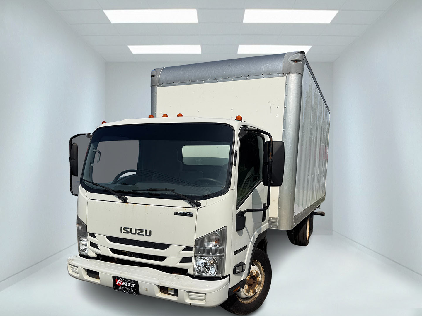 photo of 2019 Isuzu NPR HD -