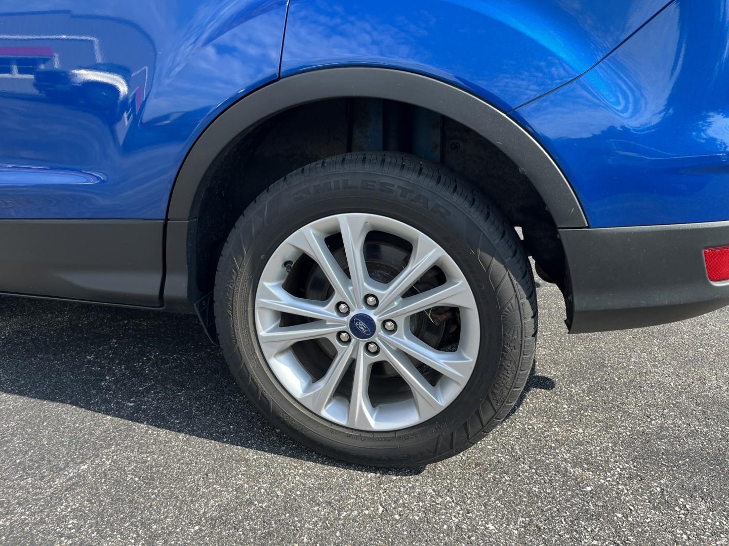 2018 Blue /Black Ford Escape SE 4WD (1FMCU9GD0JU) with an 1.5L I4 DOHC 16V Turbo engine, Automatic transmission, located at 547 E. Main St., Orwell, OH, 44076, (440) 437-5893, 41.535435, -80.847855 - 2018 Ford Escape SE 4WD – Efficient Compact SUV with Everyday Comfort and One-Owner History If you want a compact SUV that is easy to live with and ready for changing weather, this 2018 Ford Escape SE 4WD is a practical choice. The 1.5L Turbocharged EcoBoost engine and 6-speed automatic deliver r- Photo#11