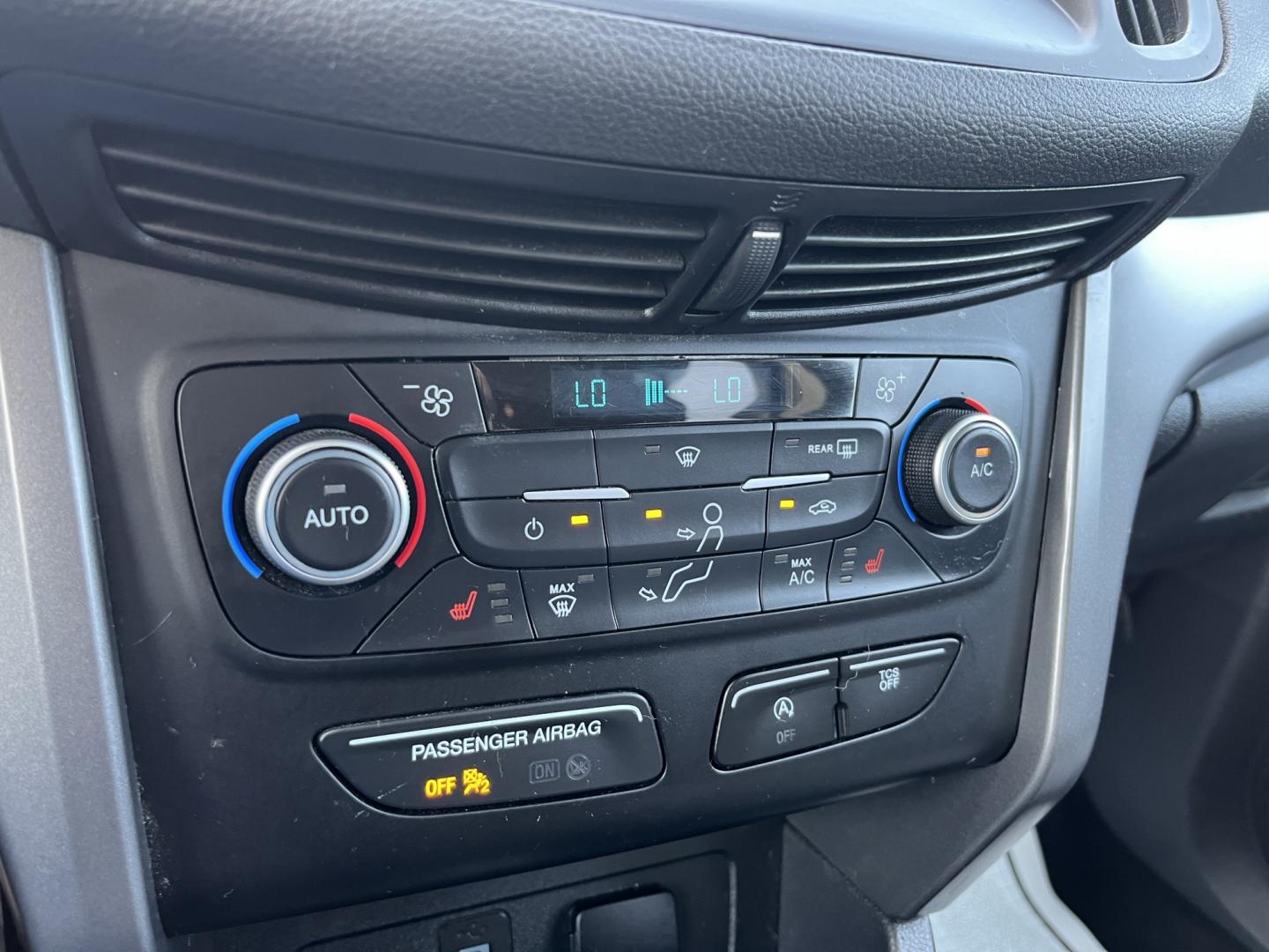 2018 Blue /Black Ford Escape SE 4WD (1FMCU9GD0JU) with an 1.5L I4 DOHC 16V Turbo engine, Automatic transmission, located at 547 E. Main St., Orwell, OH, 44076, (440) 437-5893, 41.535435, -80.847855 - 2018 Ford Escape SE 4WD – Efficient Compact SUV with Everyday Comfort and One-Owner History If you want a compact SUV that is easy to live with and ready for changing weather, this 2018 Ford Escape SE 4WD is a practical choice. The 1.5L Turbocharged EcoBoost engine and 6-speed automatic deliver r- Photo#27
