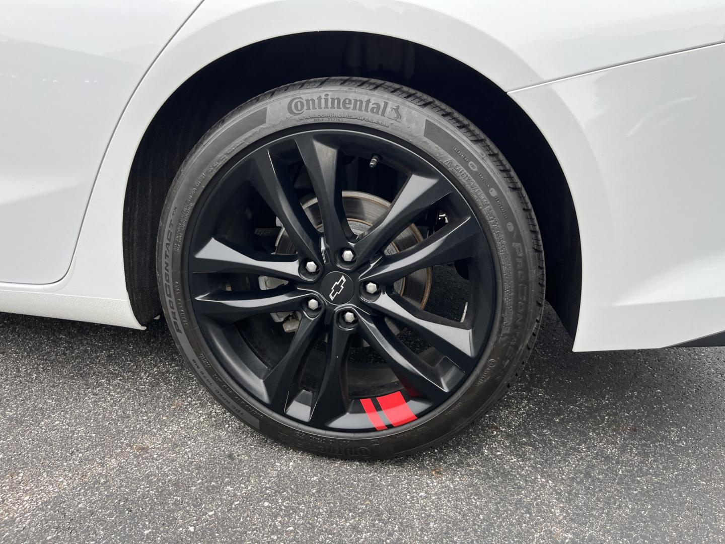 2021 White /Black Chevrolet Malibu LT (1G1ZD5ST7MF) with an 1.5L I4 DOHC 16V Turbo engine, Automatc transmission, located at 11115 Chardon Rd. , Chardon, OH, 44024, (440) 214-9705, 41.580246, -81.241943 - 2021 Chevrolet Malibu LT – Efficient Midsize Sedan with Redline Style and One-Owner History If you want a midsize sedan that looks sharper than a typical commuter car and still stays easy on fuel, this 2021 Chevrolet Malibu LT is a strong option. The 1.5L Turbocharged EcoTec engine delivers smoot- Photo#11