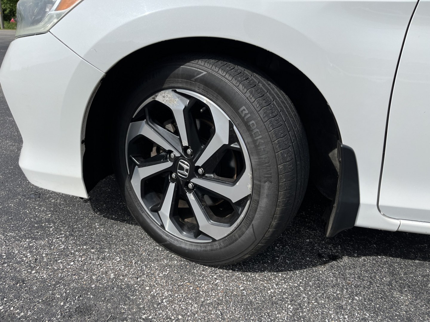 2017 White /Gray Honda Accord EX Sedan CVT (1HGCR2F7XHA) with an 2.4L I4 DOHC 16V engine, Automatic transmission, located at 11115 Chardon Rd. , Chardon, OH, 44024, (440) 214-9705, 41.580246, -81.241943 - 2017 Honda Accord EX – Efficient Midsize Comfort with Everyday Convenience If you want a midsize sedan that is easy to live with and still feels well equipped, this 2017 Honda Accord EX is a strong option. The reliable 2.4L K24 engine delivers smooth everyday power and an impressive 36 MPG highwa- Photo#13