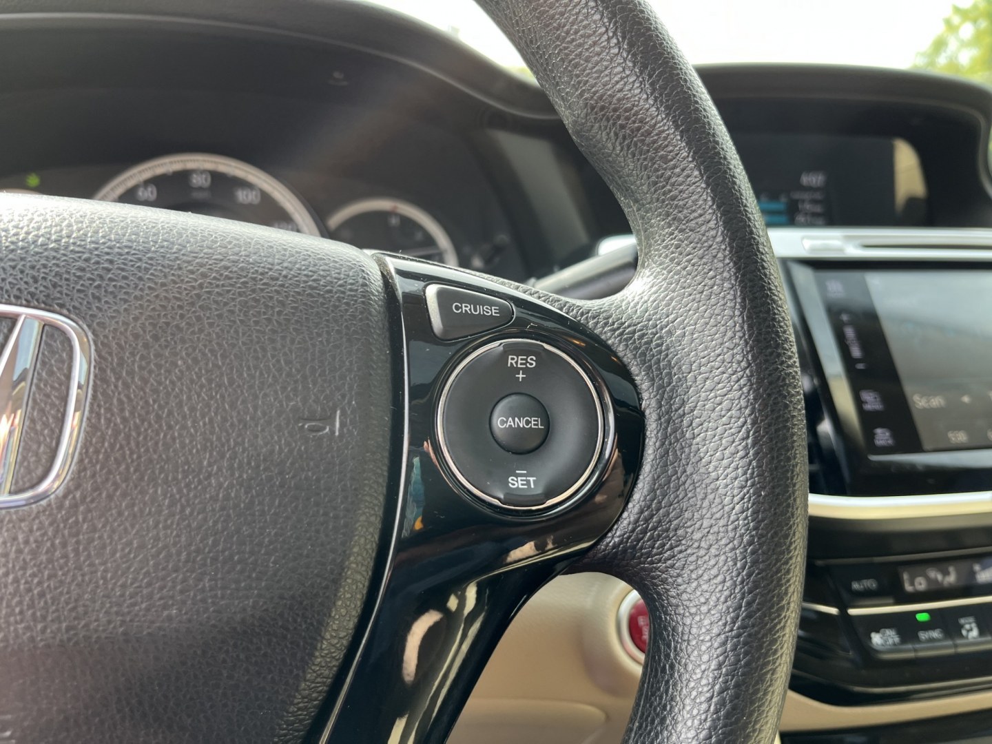 2017 White /Gray Honda Accord EX Sedan CVT (1HGCR2F7XHA) with an 2.4L I4 DOHC 16V engine, Automatic transmission, located at 11115 Chardon Rd. , Chardon, OH, 44024, (440) 214-9705, 41.580246, -81.241943 - 2017 Honda Accord EX – Efficient Midsize Comfort with Everyday Convenience If you want a midsize sedan that is easy to live with and still feels well equipped, this 2017 Honda Accord EX is a strong option. The reliable 2.4L K24 engine delivers smooth everyday power and an impressive 36 MPG highwa- Photo#21
