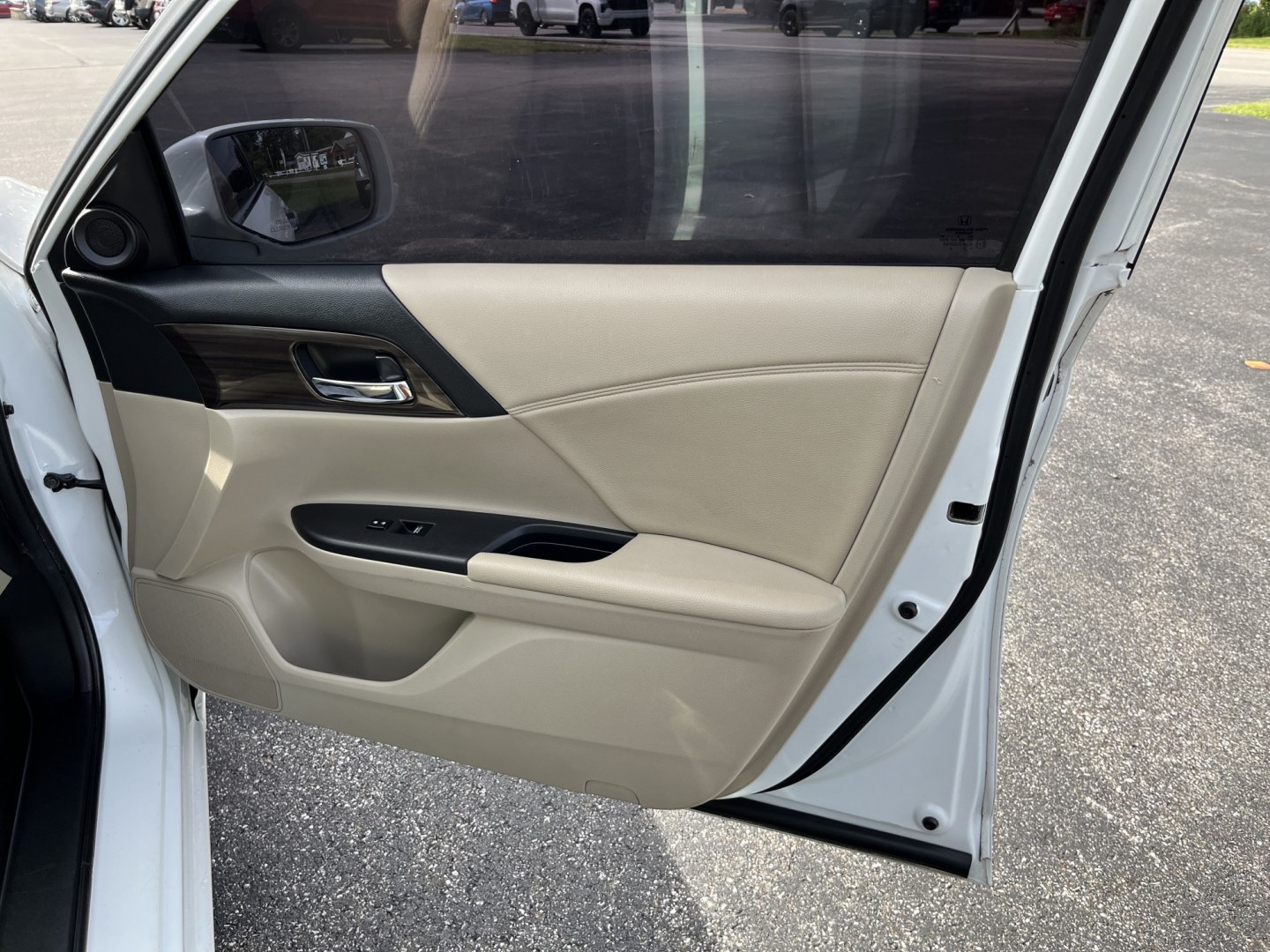 2017 White /Gray Honda Accord EX Sedan CVT (1HGCR2F7XHA) with an 2.4L I4 DOHC 16V engine, Automatic transmission, located at 11115 Chardon Rd. , Chardon, OH, 44024, (440) 214-9705, 41.580246, -81.241943 - 2017 Honda Accord EX – Efficient Midsize Comfort with Everyday Convenience If you want a midsize sedan that is easy to live with and still feels well equipped, this 2017 Honda Accord EX is a strong option. The reliable 2.4L K24 engine delivers smooth everyday power and an impressive 36 MPG highwa- Photo#33