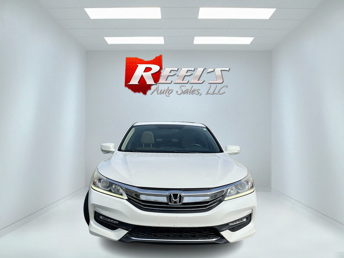 2017 White /Gray Honda Accord EX Sedan CVT (1HGCR2F7XHA) with an 2.4L I4 DOHC 16V engine, Automatic transmission, located at 11115 Chardon Rd. , Chardon, OH, 44024, (440) 214-9705, 41.580246, -81.241943 - 2017 Honda Accord EX – Efficient Midsize Comfort with Everyday Convenience If you want a midsize sedan that is easy to live with and still feels well equipped, this 2017 Honda Accord EX is a strong option. The reliable 2.4L K24 engine delivers smooth everyday power and an impressive 36 MPG highwa- Photo#2