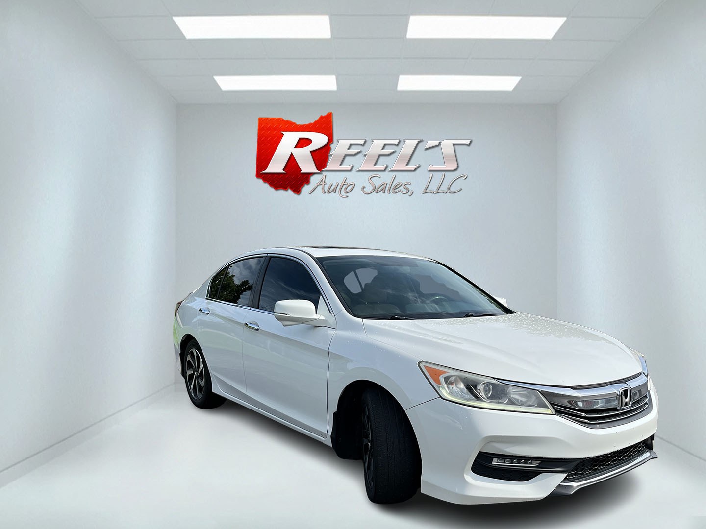 2017 White /Gray Honda Accord EX Sedan CVT (1HGCR2F7XHA) with an 2.4L I4 DOHC 16V engine, Automatic transmission, located at 11115 Chardon Rd. , Chardon, OH, 44024, (440) 214-9705, 41.580246, -81.241943 - 2017 Honda Accord EX – Efficient Midsize Comfort with Everyday Convenience If you want a midsize sedan that is easy to live with and still feels well equipped, this 2017 Honda Accord EX is a strong option. The reliable 2.4L K24 engine delivers smooth everyday power and an impressive 36 MPG highwa- Photo#3