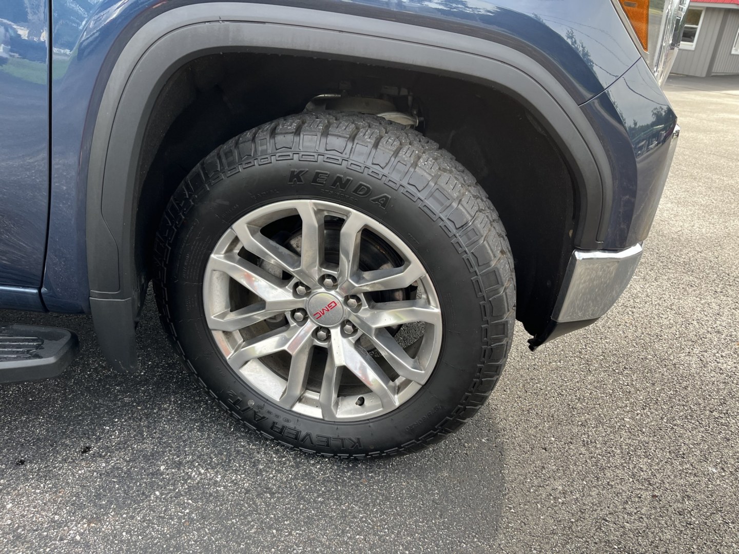 2019 Blue /Black GMC Sierra 1500 SLT Crew Cab 4WD (1GTU9DED4KZ) with an 5.3L V8 OHV 16V engine, Automatic transmission, located at 11115 Chardon Rd. , Chardon, OH, 44024, (440) 214-9705, 41.580246, -81.241943 - 2019 GMC Sierra 1500 SLT Crew Cab 4WD – Strong V8 Capability with Premium Comfort and One-Owner History If you want a full-size truck that can work hard and still feel well equipped, this 2019 GMC Sierra 1500 SLT Crew Cab 4WD is a strong option. The 5.3L EcoTec3 V8 and 8-speed automatic deliver d- Photo#5