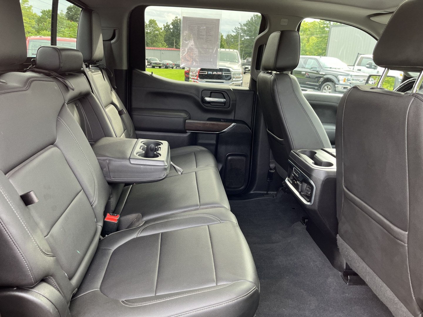 2019 Blue /Black GMC Sierra 1500 SLT Crew Cab 4WD (1GTU9DED4KZ) with an 5.3L V8 OHV 16V engine, Automatic transmission, located at 11115 Chardon Rd. , Chardon, OH, 44024, (440) 214-9705, 41.580246, -81.241943 - 2019 GMC Sierra 1500 SLT Crew Cab 4WD – Strong V8 Capability with Premium Comfort and One-Owner History If you want a full-size truck that can work hard and still feel well equipped, this 2019 GMC Sierra 1500 SLT Crew Cab 4WD is a strong option. The 5.3L EcoTec3 V8 and 8-speed automatic deliver d- Photo#34