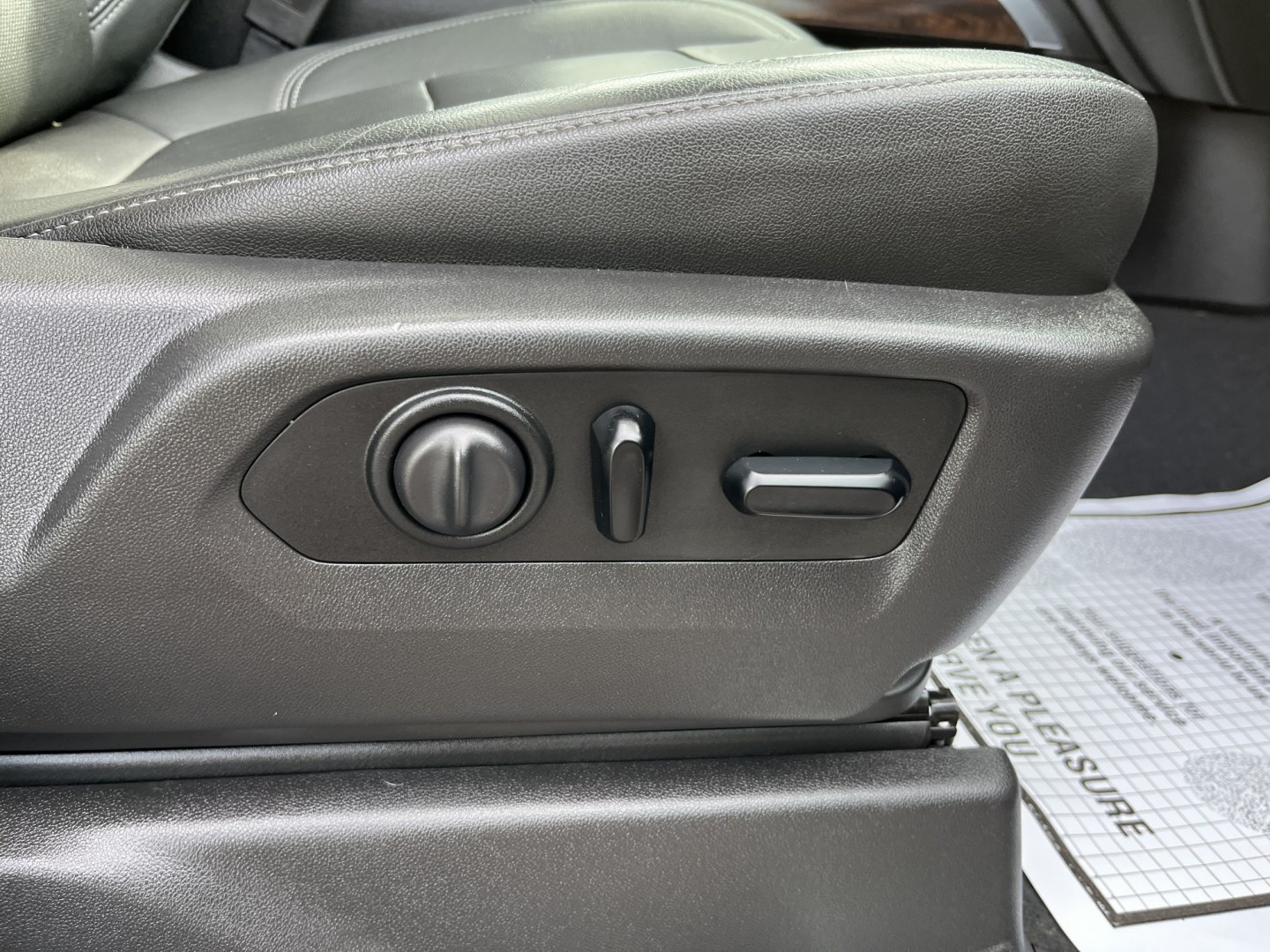 2019 Blue /Black GMC Sierra 1500 SLT Crew Cab 4WD (1GTU9DED4KZ) with an 5.3L V8 OHV 16V engine, Automatic transmission, located at 11115 Chardon Rd. , Chardon, OH, 44024, (440) 214-9705, 41.580246, -81.241943 - 2019 GMC Sierra 1500 SLT Crew Cab 4WD – Strong V8 Capability with Premium Comfort and One-Owner History If you want a full-size truck that can work hard and still feel well equipped, this 2019 GMC Sierra 1500 SLT Crew Cab 4WD is a strong option. The 5.3L EcoTec3 V8 and 8-speed automatic deliver d- Photo#37