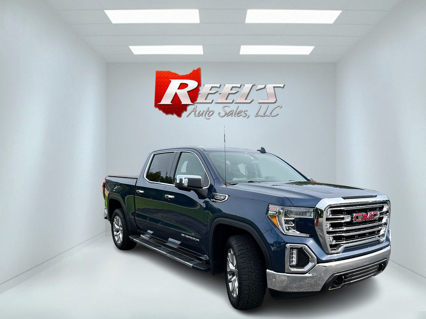 2019 Blue /Black GMC Sierra 1500 SLT Crew Cab 4WD (1GTU9DED4KZ) with an 5.3L V8 OHV 16V engine, Automatic transmission, located at 11115 Chardon Rd. , Chardon, OH, 44024, (440) 214-9705, 41.580246, -81.241943 - 2019 GMC Sierra 1500 SLT Crew Cab 4WD – Strong V8 Capability with Premium Comfort and One-Owner History If you want a full-size truck that can work hard and still feel well equipped, this 2019 GMC Sierra 1500 SLT Crew Cab 4WD is a strong option. The 5.3L EcoTec3 V8 and 8-speed automatic deliver d- Photo#3