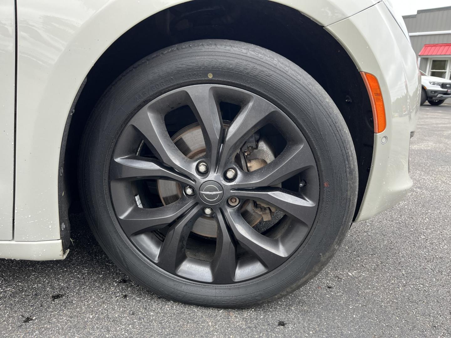 2020 White /Black Chrysler Pacifica Touring-L (2C4RC1BG0LR) with an 3.6L V6 DOHC 24V engine, Automatc transmission, located at 11115 Chardon Rd. , Chardon, OH, 44024, (440) 214-9705, 41.580246, -81.241943 - 2020 Chrysler Pacifica Touring L – Family-Ready Minivan with Fresh Tires and Strong Convenience Features If you want a minivan that makes daily routines and longer trips easier, this 2020 Chrysler Pacifica Touring L is a strong option. The 3.6L Pentastar V6 and 9-speed automatic deliver smooth po- Photo#4