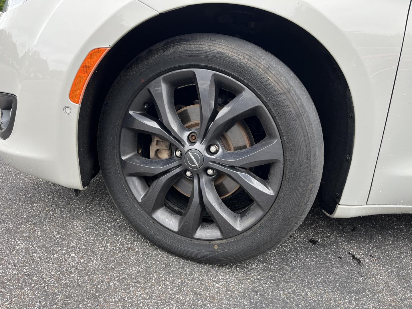 2020 White /Black Chrysler Pacifica Touring-L (2C4RC1BG0LR) with an 3.6L V6 DOHC 24V engine, Automatc transmission, located at 11115 Chardon Rd. , Chardon, OH, 44024, (440) 214-9705, 41.580246, -81.241943 - 2020 Chrysler Pacifica Touring L – Family-Ready Minivan with Fresh Tires and Strong Convenience Features If you want a minivan that makes daily routines and longer trips easier, this 2020 Chrysler Pacifica Touring L is a strong option. The 3.6L Pentastar V6 and 9-speed automatic deliver smooth po- Photo#12