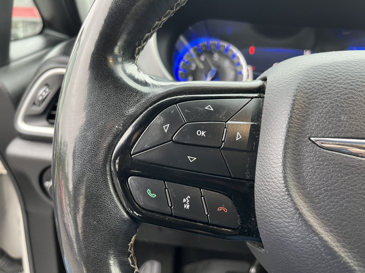 2020 White /Black Chrysler Pacifica Touring-L (2C4RC1BG0LR) with an 3.6L V6 DOHC 24V engine, Automatc transmission, located at 11115 Chardon Rd. , Chardon, OH, 44024, (440) 214-9705, 41.580246, -81.241943 - 2020 Chrysler Pacifica Touring L – Family-Ready Minivan with Fresh Tires and Strong Convenience Features If you want a minivan that makes daily routines and longer trips easier, this 2020 Chrysler Pacifica Touring L is a strong option. The 3.6L Pentastar V6 and 9-speed automatic deliver smooth po- Photo#21