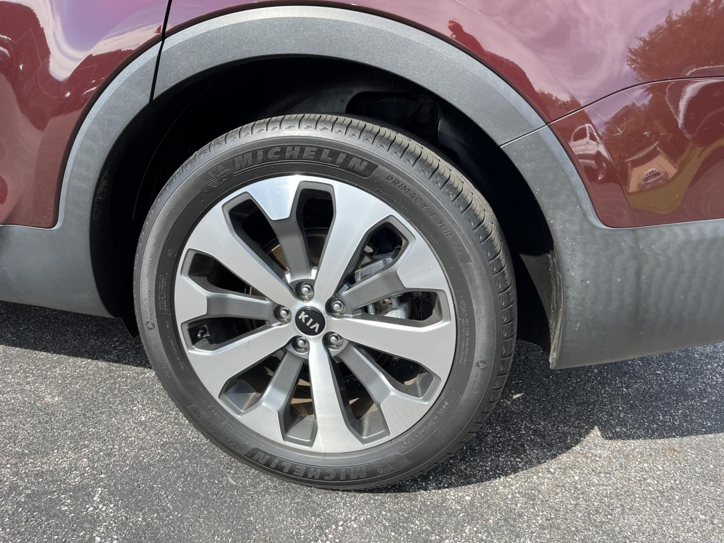 2020 Purple /Black Kia Telluride S AWD (5XYP6DHC3LG) with an 3.8L V6 DOHC 24V engine, Automatic transmission, located at 11115 Chardon Rd. , Chardon, OH, 44024, (440) 214-9705, 41.580246, -81.241943 - 2020 Kia Telluride S AWD – Family-Ready 3-Row SUV with Strong Features and One-Owner History If you need room for passengers and a more confident everyday drive, this 2020 Kia Telluride S AWD is a strong option. The 3.8L GDI V6 and 8-speed automatic deliver smooth power, while available AWD and a- Photo#11