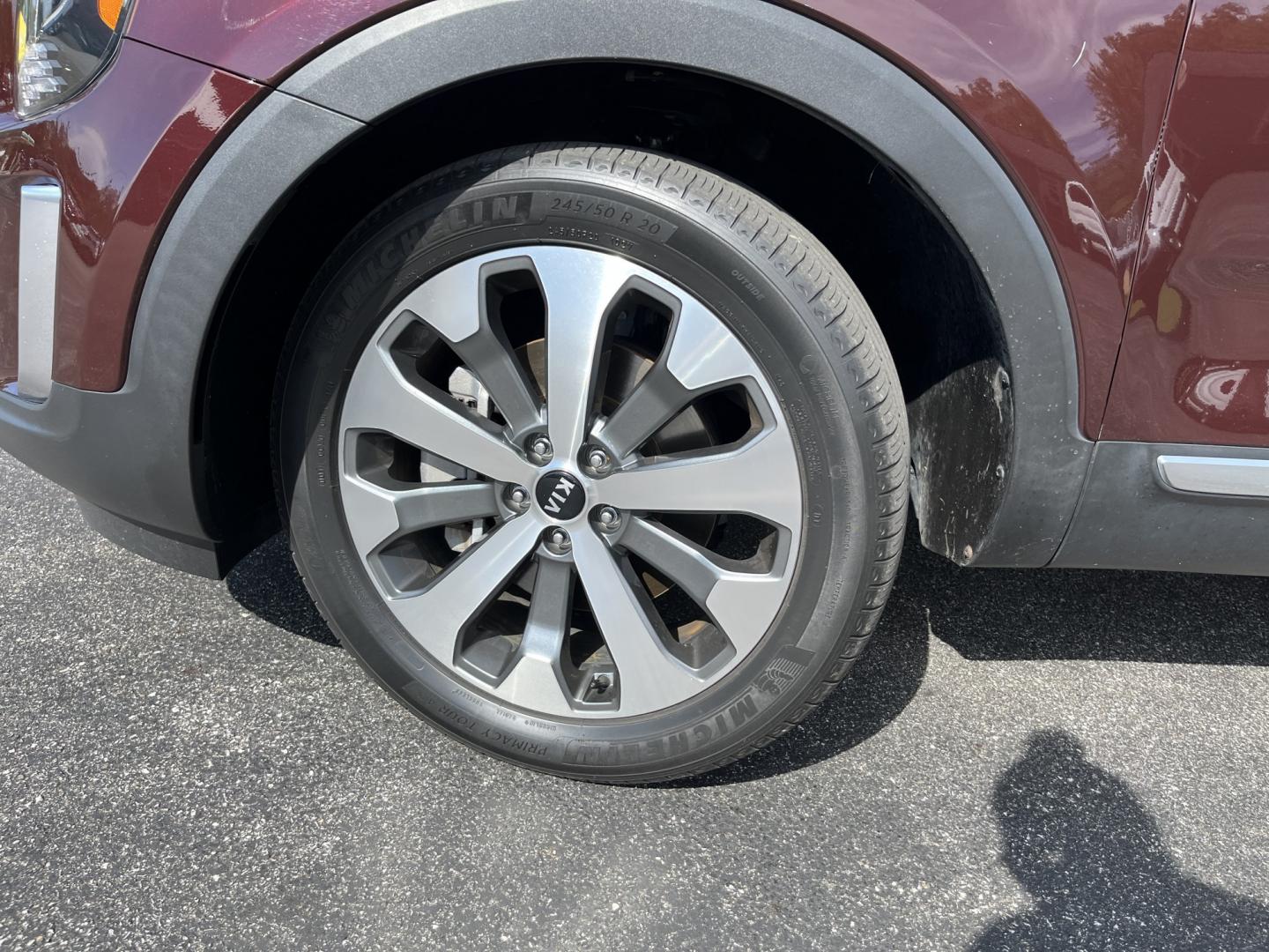 2020 Purple /Black Kia Telluride S AWD (5XYP6DHC3LG) with an 3.8L V6 DOHC 24V engine, Automatic transmission, located at 11115 Chardon Rd. , Chardon, OH, 44024, (440) 214-9705, 41.580246, -81.241943 - 2020 Kia Telluride S AWD – Family-Ready 3-Row SUV with Strong Features and One-Owner History If you need room for passengers and a more confident everyday drive, this 2020 Kia Telluride S AWD is a strong option. The 3.8L GDI V6 and 8-speed automatic deliver smooth power, while available AWD and a- Photo#13