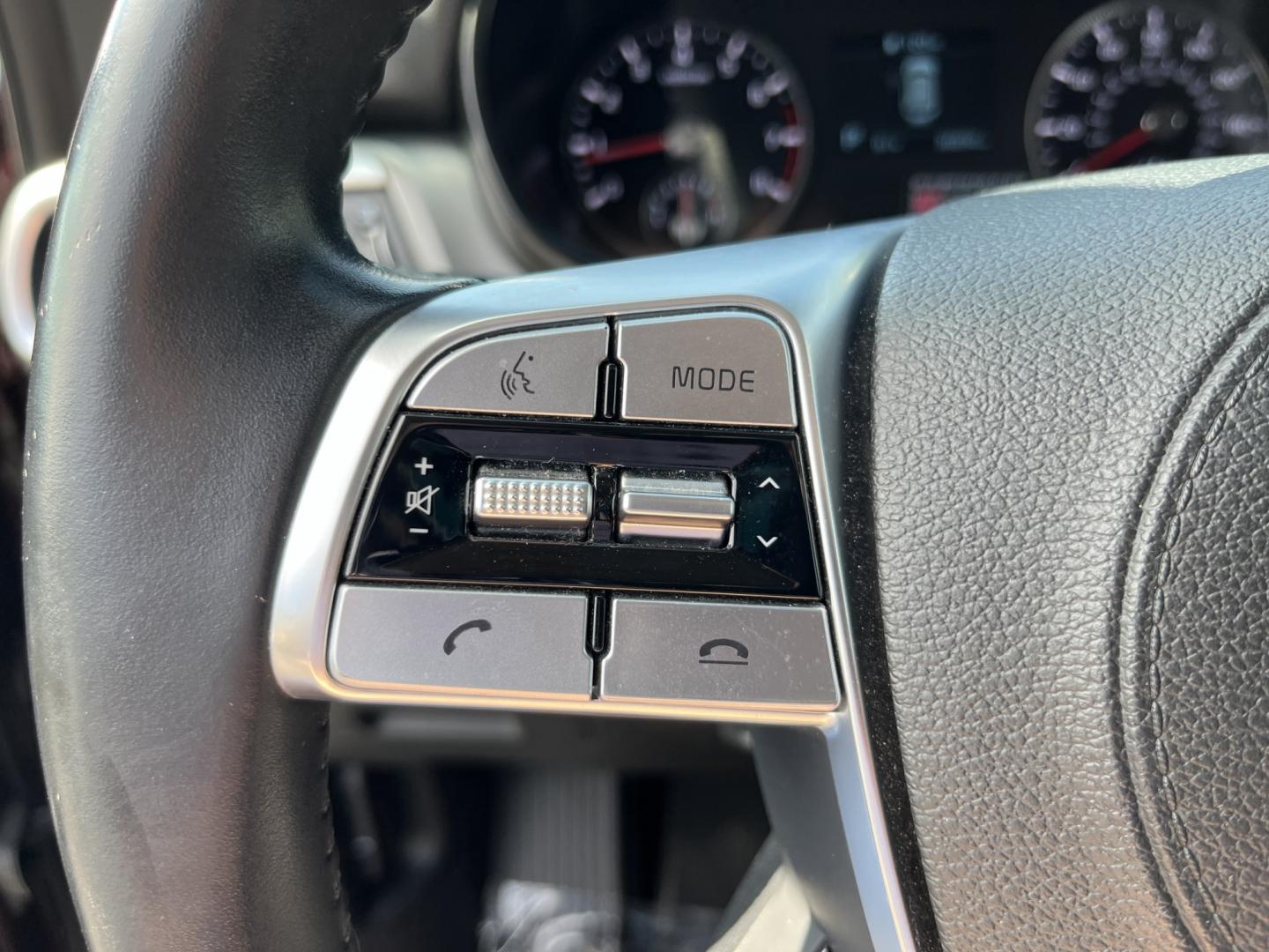 2020 Purple /Black Kia Telluride S AWD (5XYP6DHC3LG) with an 3.8L V6 DOHC 24V engine, Automatic transmission, located at 11115 Chardon Rd. , Chardon, OH, 44024, (440) 214-9705, 41.580246, -81.241943 - 2020 Kia Telluride S AWD – Family-Ready 3-Row SUV with Strong Features and One-Owner History If you need room for passengers and a more confident everyday drive, this 2020 Kia Telluride S AWD is a strong option. The 3.8L GDI V6 and 8-speed automatic deliver smooth power, while available AWD and a- Photo#20
