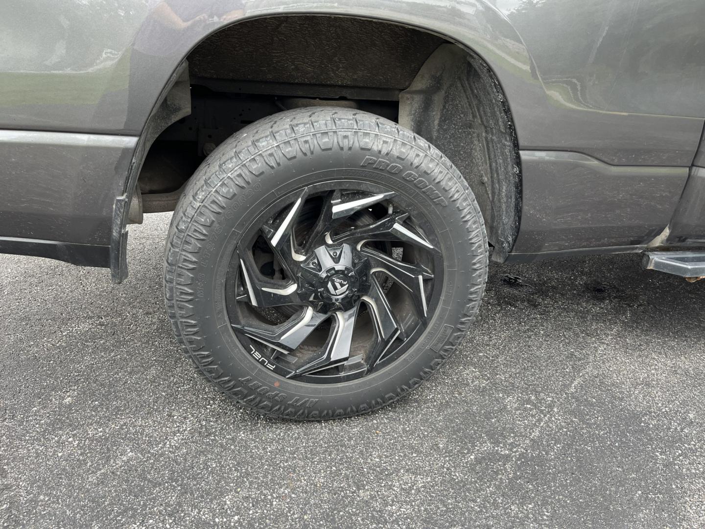 2021 Gray /Black RAM 1500 Big Horn Quad Cab 4WD (1C6SRFBT1MN) with an 5.7L V8 OHV 16V engine, Automatc transmission, located at 11115 Chardon Rd. , Chardon, OH, 44024, (440) 214-9705, 41.580246, -81.241943 - 2021 Ram 1500 Big Horn Quad Cab 4WD – HEMI Strength with Real Towing Capability This is a truck built to earn its keep. The 2021 Ram 1500 Big Horn Quad Cab 4WD pairs the proven 5.7L HEMI V8 with an 8-speed automatic, 3.21 gearing, and on-demand 4WD to deliver a strong 8,310 lb towing capacity. It- Photo#7
