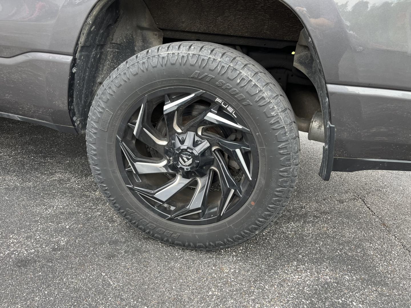 2021 Gray /Black RAM 1500 Big Horn Quad Cab 4WD (1C6SRFBT1MN) with an 5.7L V8 OHV 16V engine, Automatc transmission, located at 11115 Chardon Rd. , Chardon, OH, 44024, (440) 214-9705, 41.580246, -81.241943 - 2021 Ram 1500 Big Horn Quad Cab 4WD – HEMI Strength with Real Towing Capability This is a truck built to earn its keep. The 2021 Ram 1500 Big Horn Quad Cab 4WD pairs the proven 5.7L HEMI V8 with an 8-speed automatic, 3.21 gearing, and on-demand 4WD to deliver a strong 8,310 lb towing capacity. It- Photo#10