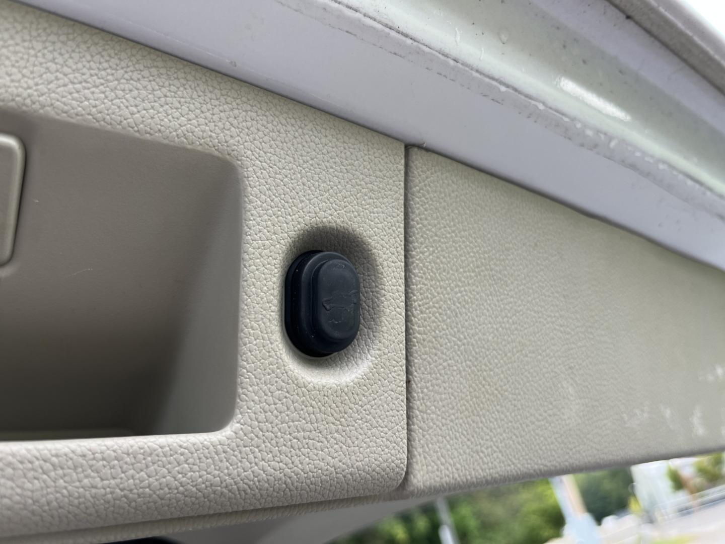 2020 White /White Cadillac Escalade Premium Luxury 4WD (1GYS4CKJ3LR) with an 6.2L V8 OHV 16V engine, Automatc transmission, located at 11115 Chardon Rd. , Chardon, OH, 44024, (440) 214-9705, 41.580246, -81.241943 - 2020 Cadillac Escalade Premium Luxury 4WD – Flagship Presence with Quiet Confidence Some SUVs are bought for space. This one is bought because it makes an impression the moment it arrives. The 2020 Cadillac Escalade Premium Luxury 4WD carries the kind of presence that still turns heads — long,- Photo#16