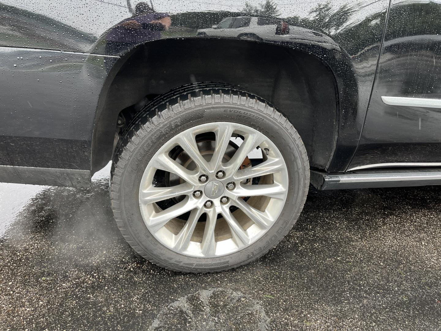 2019 Black /Brown Cadillac Escalade ESV Premium 4WD (1GYS4JKJ3KR) with an 6.2L V8 OHV 16V engine, Automatc transmission, located at 11115 Chardon Rd. , Chardon, OH, 44024, (440) 214-9705, 41.580246, -81.241943 - 2019 Cadillac Escalade ESV Premium Luxury 4WD – Extended Luxury with Flagship Presence and One Owner Carfax This is the Escalade for buyers who want the look, the space, and the statement. The 2019 Cadillac Escalade ESV Premium Luxury 4WD stretches the formula into a longer, more commanding packa- Photo#6