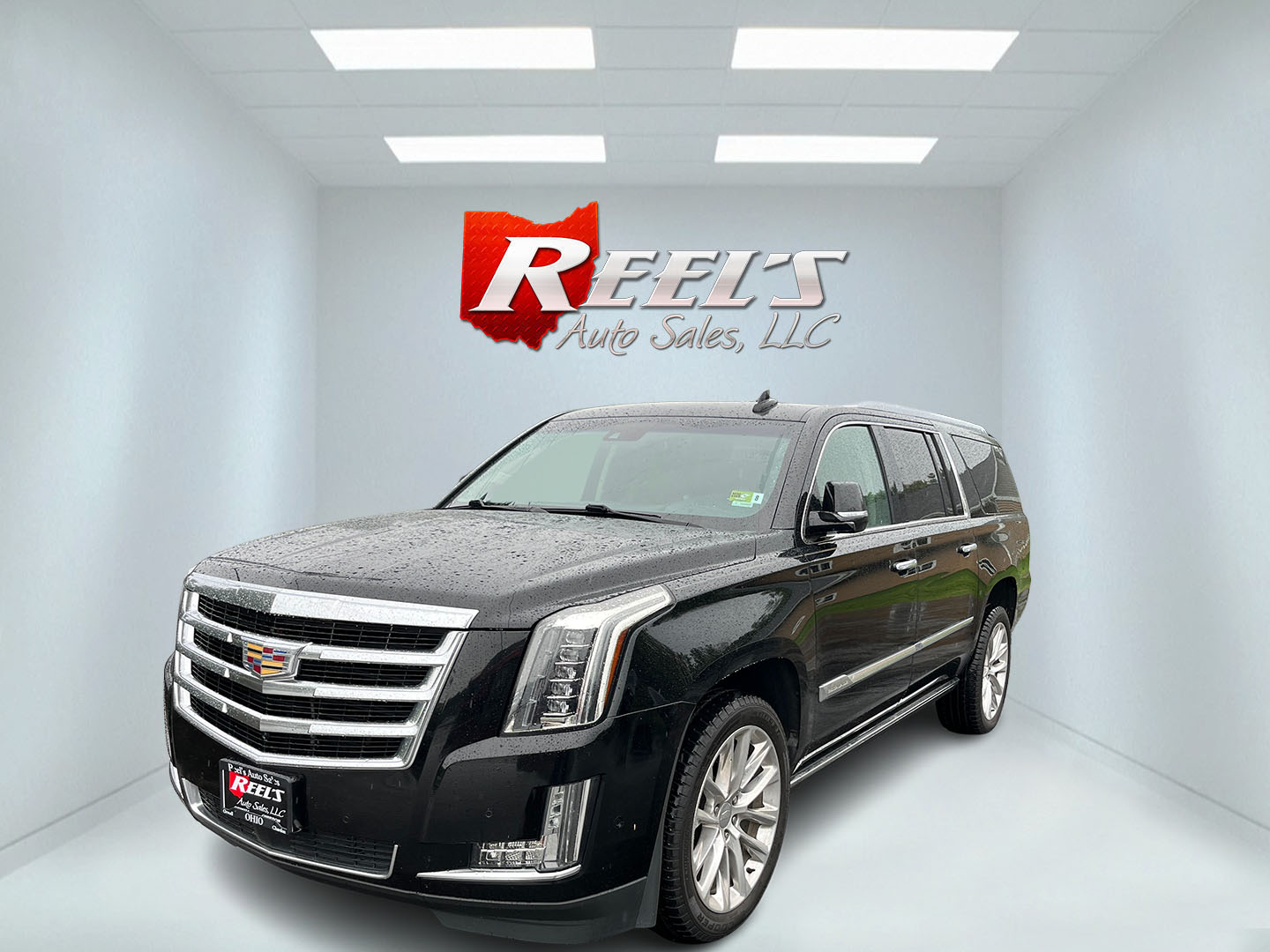 photo of 2019 Cadillac Escalade ESV Premium 4WD