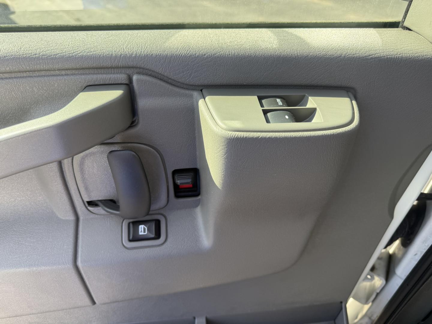 2017 White /Gray Chevrolet Express LS 2500 (1GAWGEFF5H1) with an 4.8L V8 FFV engine, Automatic transmission, located at 547 E. Main St., Orwell, OH, 44076, (440) 437-5893, 41.535435, -80.847855 - 2017 Chevrolet Express G2500 LS Wagon – 12-Passenger Room Built for Large Families If you need to move a lot of people comfortably and reliably, this 2017 Chevrolet Express G2500 LS Wagon is built for that job. With 12-passenger seating, it is an excellent fit for large families and Amish-country- Photo#9
