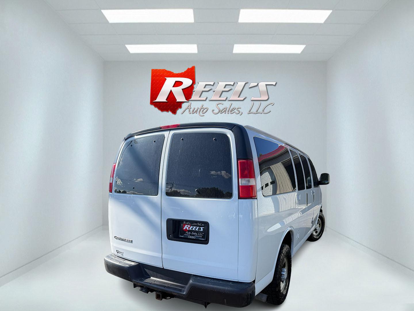 2017 White /Gray Chevrolet Express LS 2500 (1GAWGEFF5H1) with an 4.8L V8 FFV engine, Automatic transmission, located at 547 E. Main St., Orwell, OH, 44076, (440) 437-5893, 41.535435, -80.847855 - 2017 Chevrolet Express G2500 LS Wagon – 12-Passenger Room Built for Large Families If you need to move a lot of people comfortably and reliably, this 2017 Chevrolet Express G2500 LS Wagon is built for that job. With 12-passenger seating, it is an excellent fit for large families and Amish-country- Photo#22
