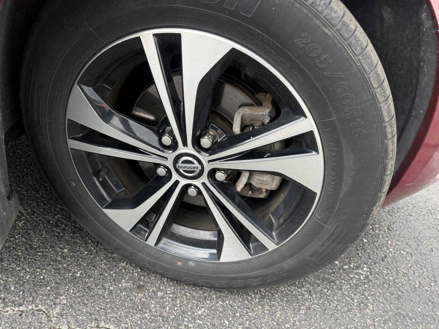 2020 Red /Black Nissan Sentra SV (3N1AB8CV2LY) with an 2.0L I4 SFI DOHC 16V engine, Automatic transmission, located at 11115 Chardon Rd. , Chardon, OH, 44024, (440) 214-9705, 41.580246, -81.241943 - 2020 Nissan Sentra SV – Efficient Daily Driver with Modern Safety and One-Owner History If you want a compact sedan that is easy on fuel and easy to live with, this 2020 Nissan Sentra SV is a strong option. The 2.0L engine delivers a standout 39 MPG highway and 33 MPG combined, while ECO Mode and- Photo#4