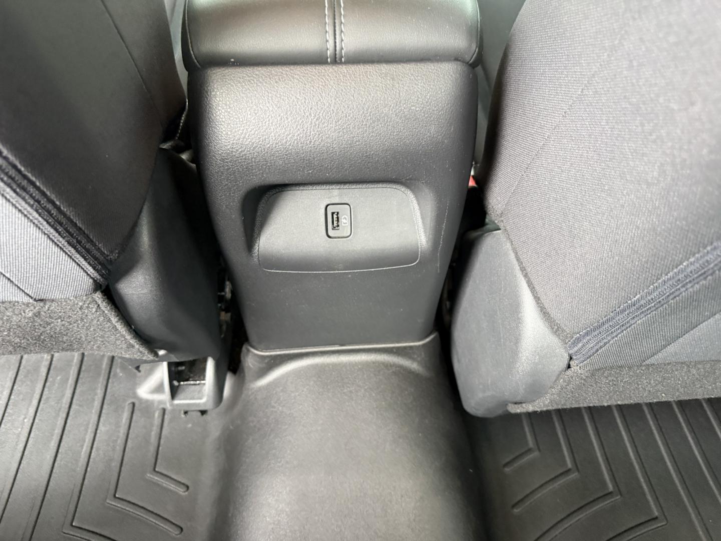 2020 Red /Black Nissan Sentra SV (3N1AB8CV2LY) with an 2.0L I4 SFI DOHC 16V engine, Automatic transmission, located at 11115 Chardon Rd. , Chardon, OH, 44024, (440) 214-9705, 41.580246, -81.241943 - 2020 Nissan Sentra SV – Efficient Daily Driver with Modern Safety and One-Owner History If you want a compact sedan that is easy on fuel and easy to live with, this 2020 Nissan Sentra SV is a strong option. The 2.0L engine delivers a standout 39 MPG highway and 33 MPG combined, while ECO Mode and- Photo#20